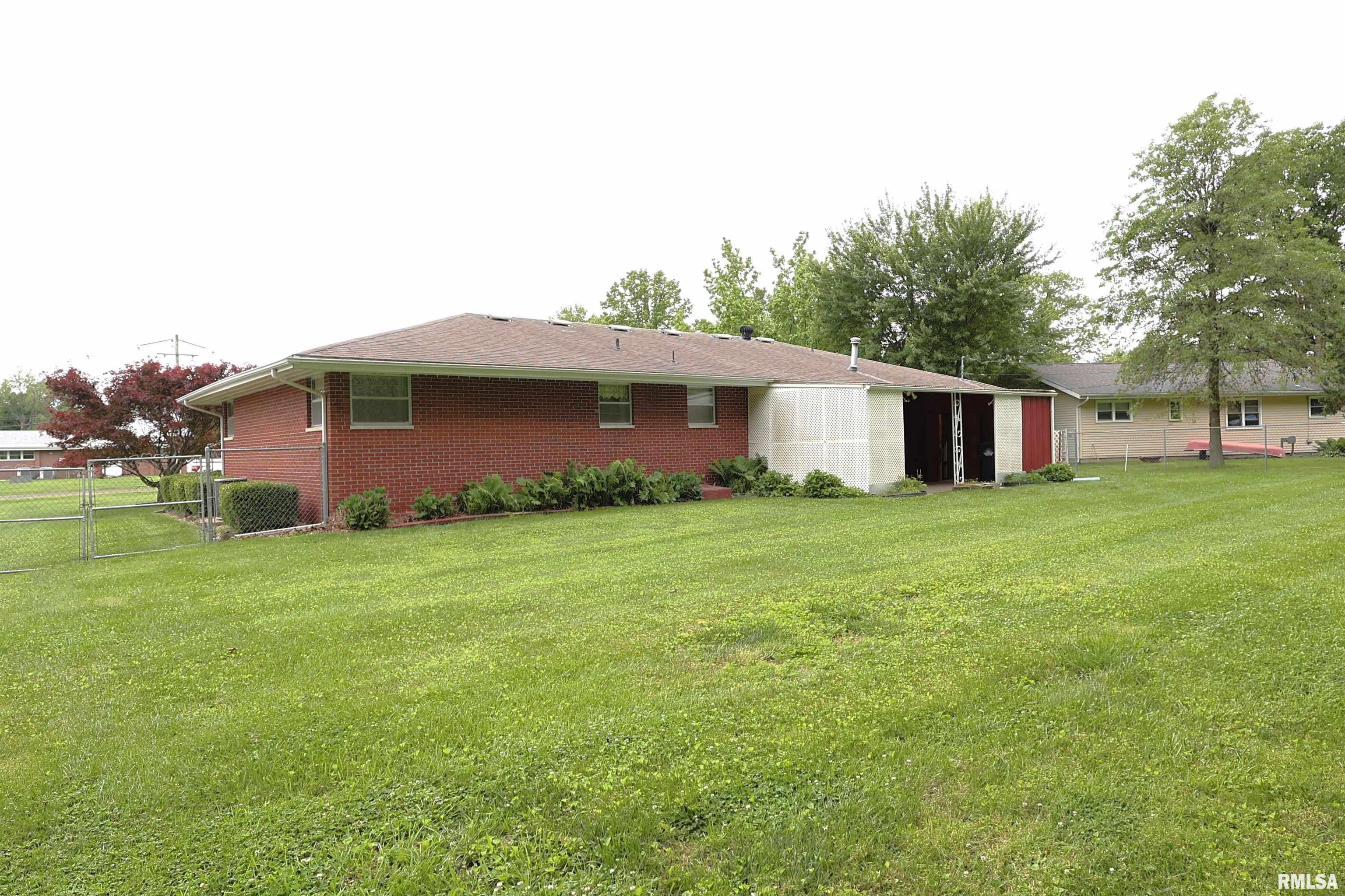 914 Meadow Lane, Salem, Illinois image 21