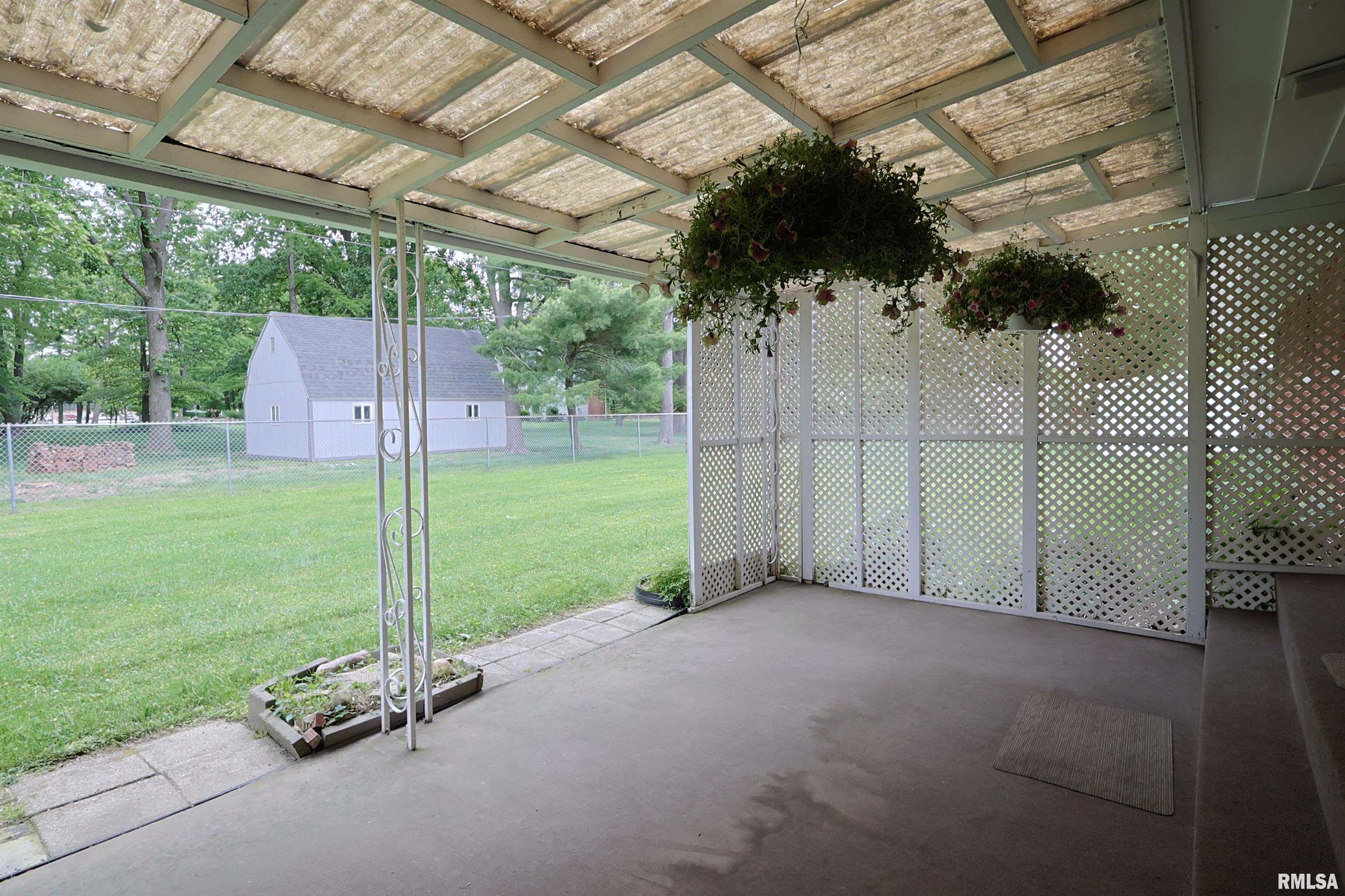 914 Meadow Lane, Salem, Illinois image 20