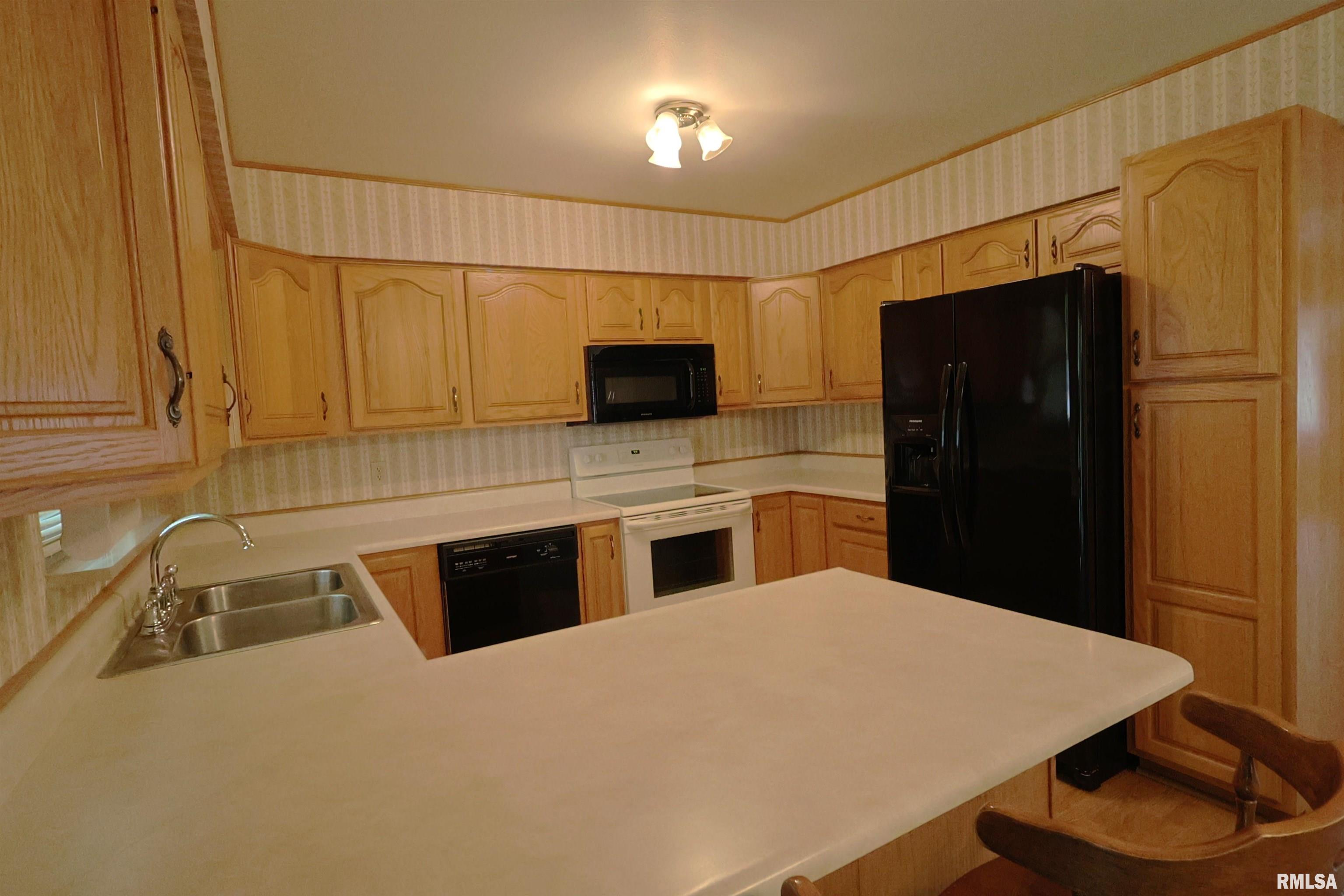 914 Meadow Lane, Salem, Illinois image 7