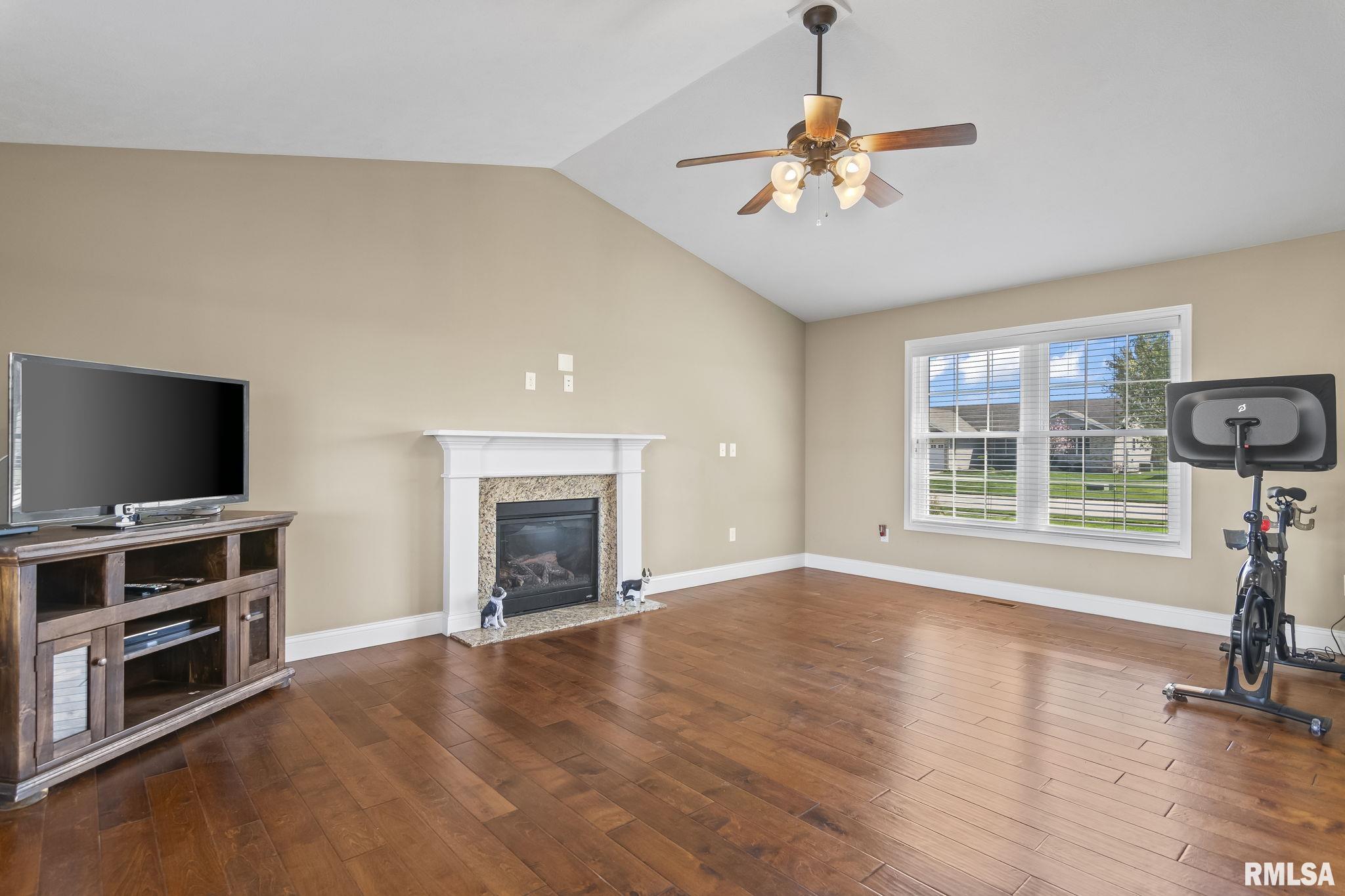 501 Garvey Lane, Chatham, Illinois image 3