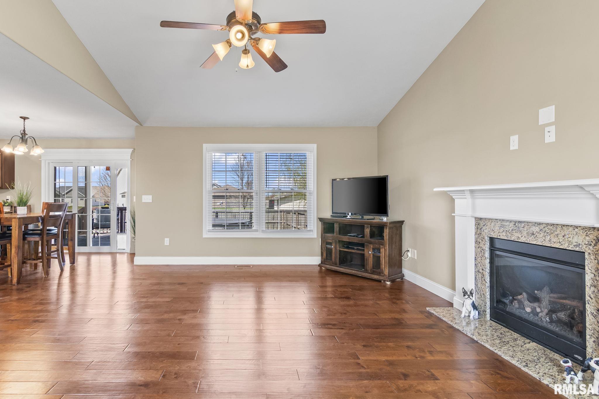501 Garvey Lane, Chatham, Illinois image 4