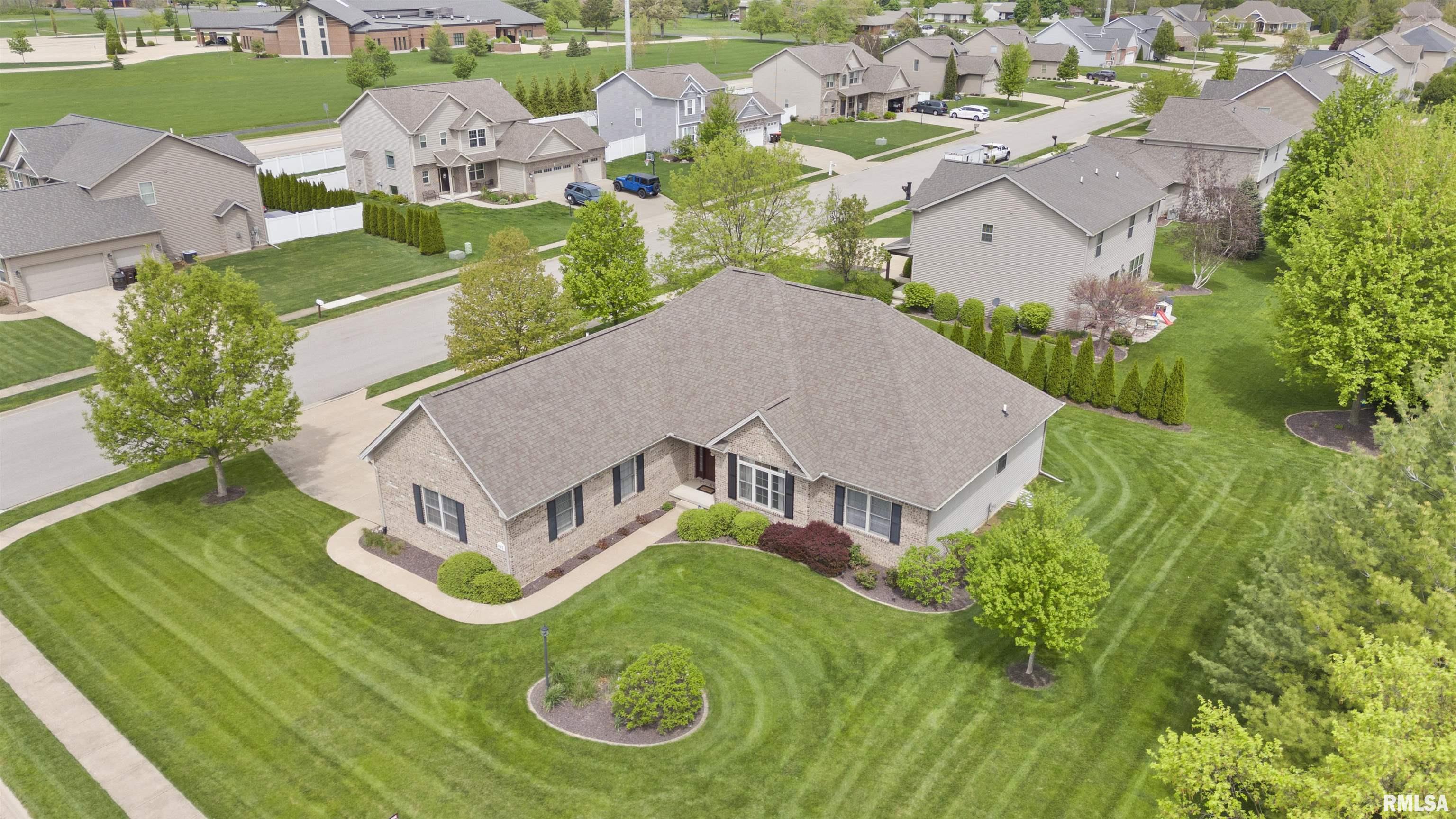 727 Thornridge Drive, Morton, Illinois image 3