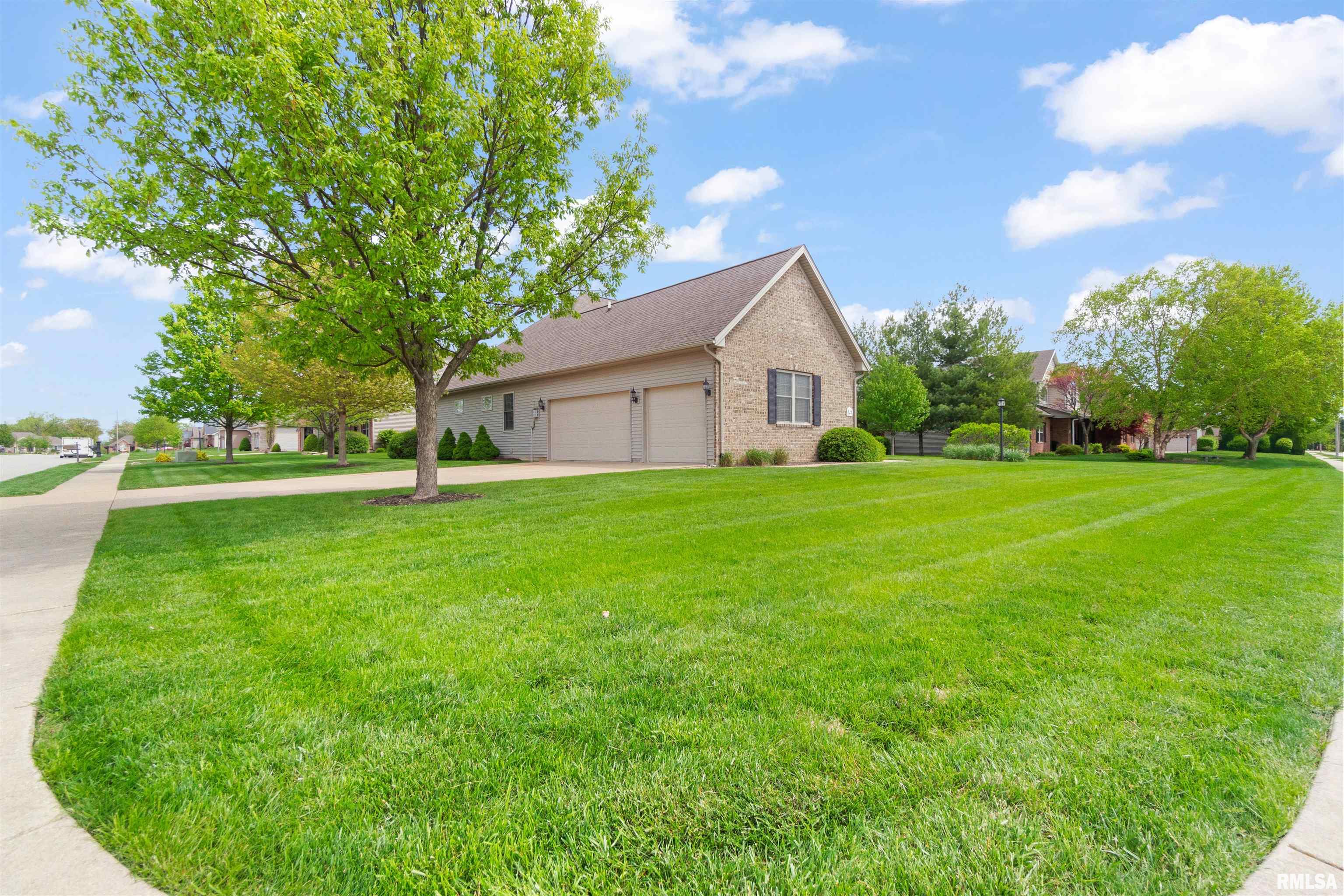 727 Thornridge Drive, Morton, Illinois image 6