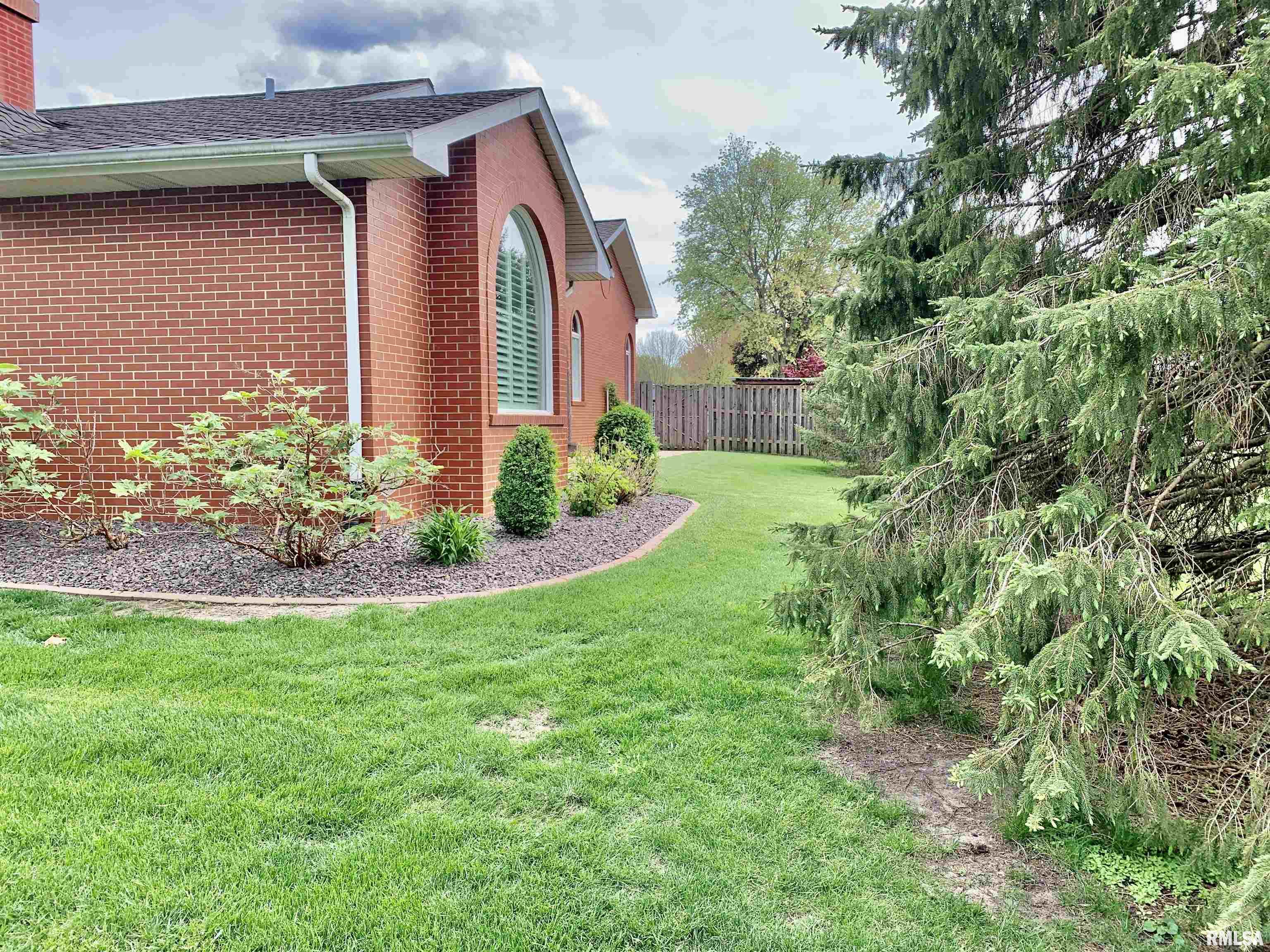18 Jacobs Lane, Jacksonville, Illinois image 7