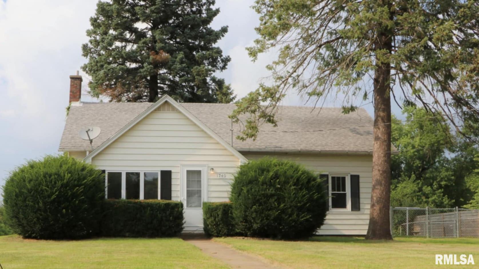 1740 8th Avenue South, Clinton, Iowa image 1