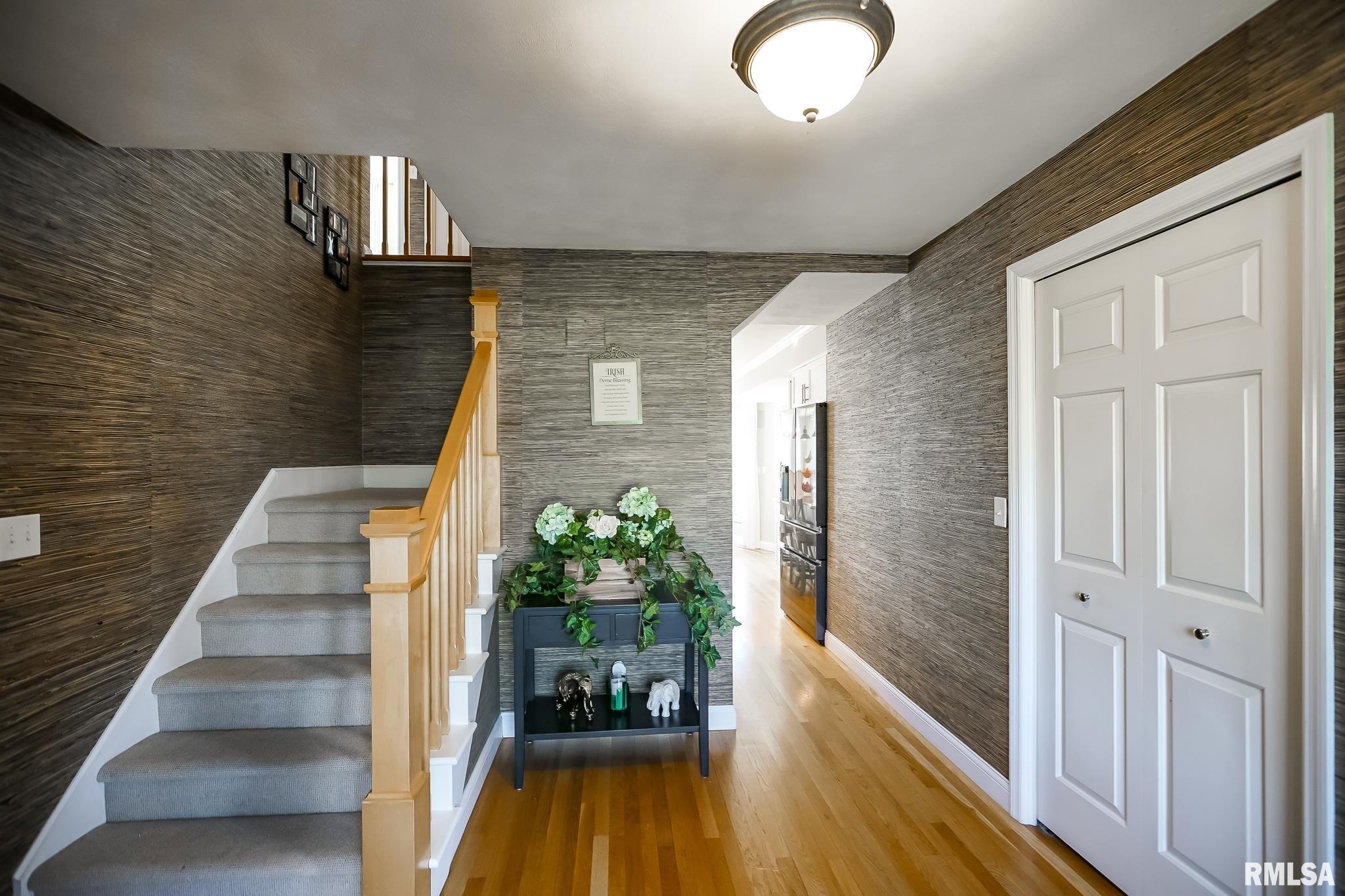 11815 N Hickory Grove Road, Dunlap, Illinois image 11