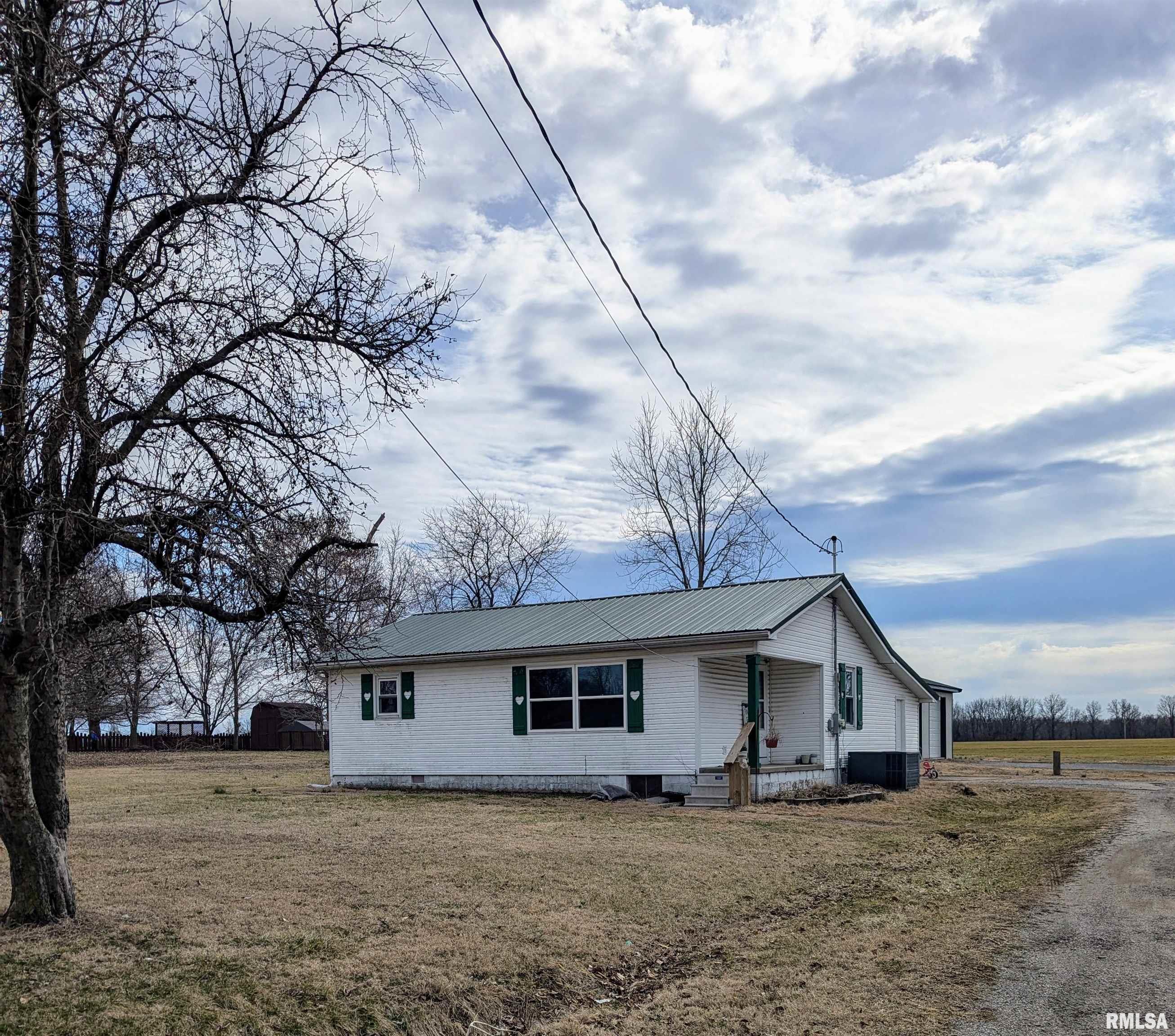 21864 Illinois Avenue, Thompsonville, Illinois image 1