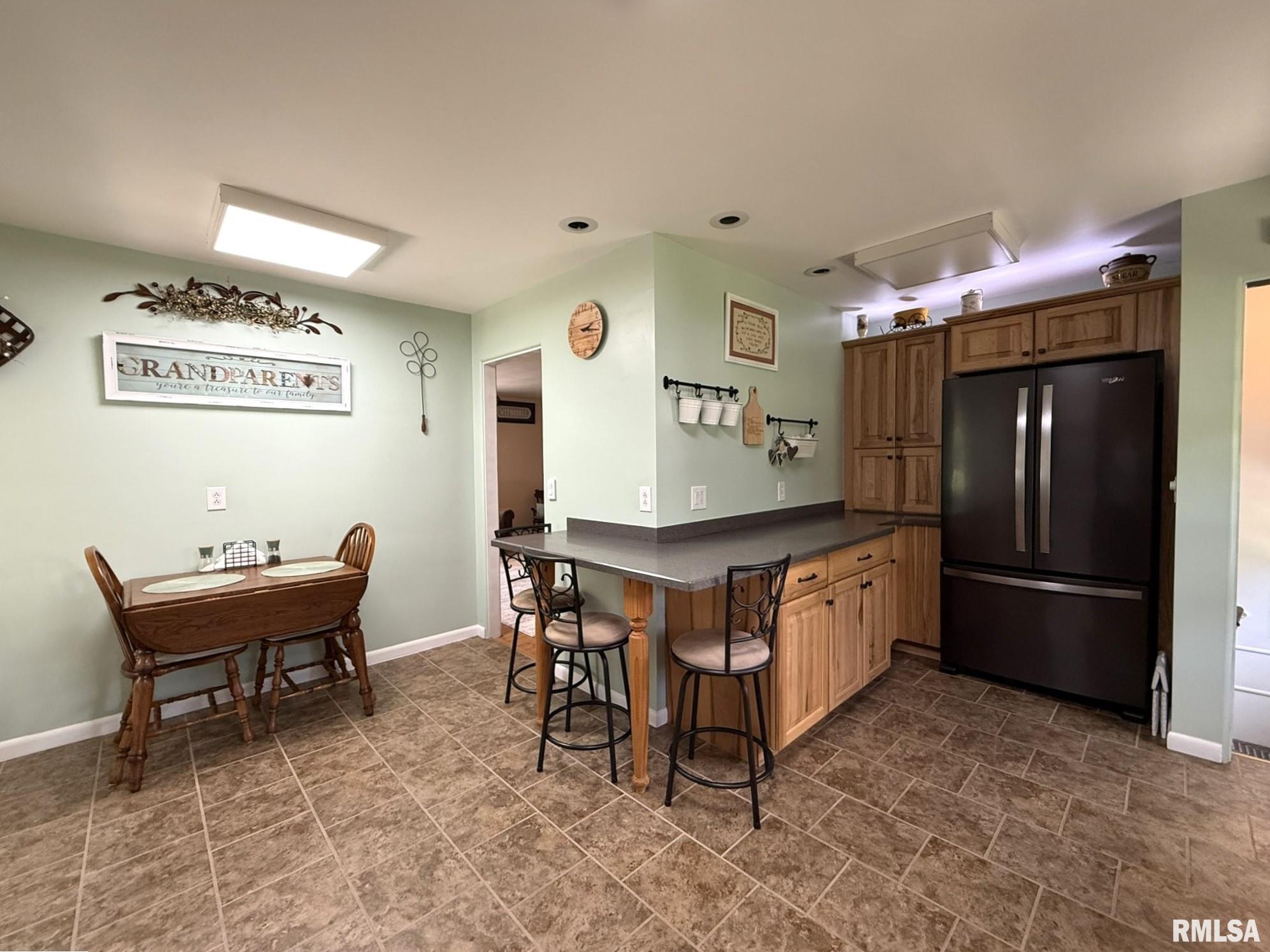 709 W Monmouth Street, Abingdon, Illinois image 32