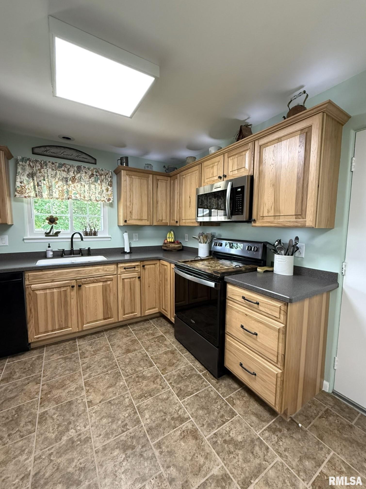 709 W Monmouth Street, Abingdon, Illinois image 30