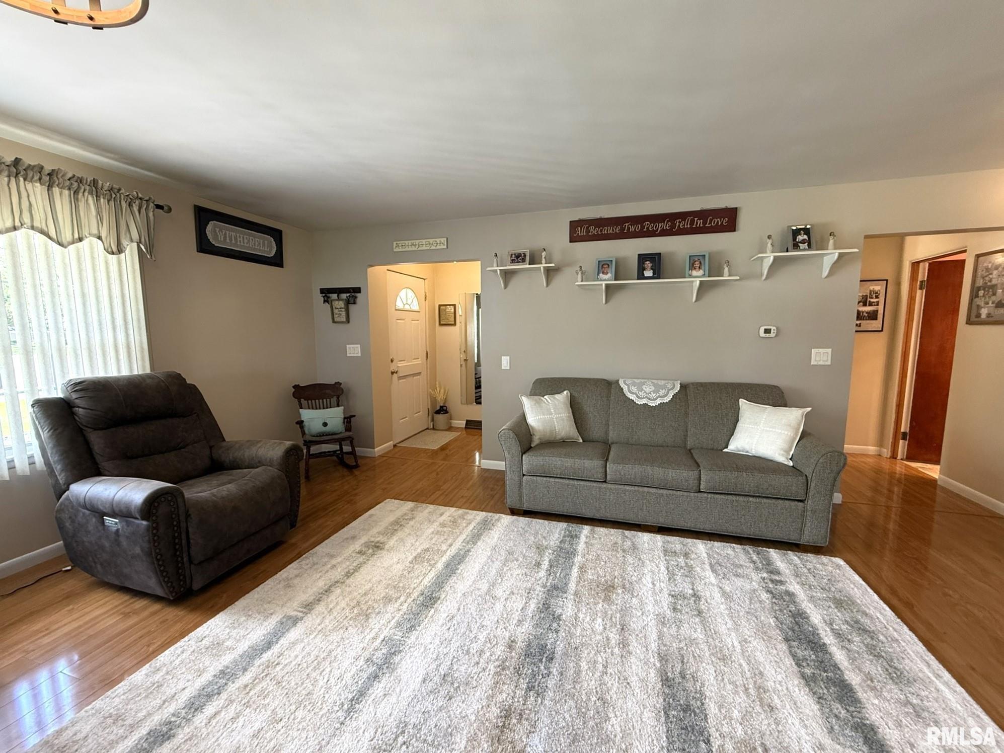 709 W Monmouth Street, Abingdon, Illinois image 24