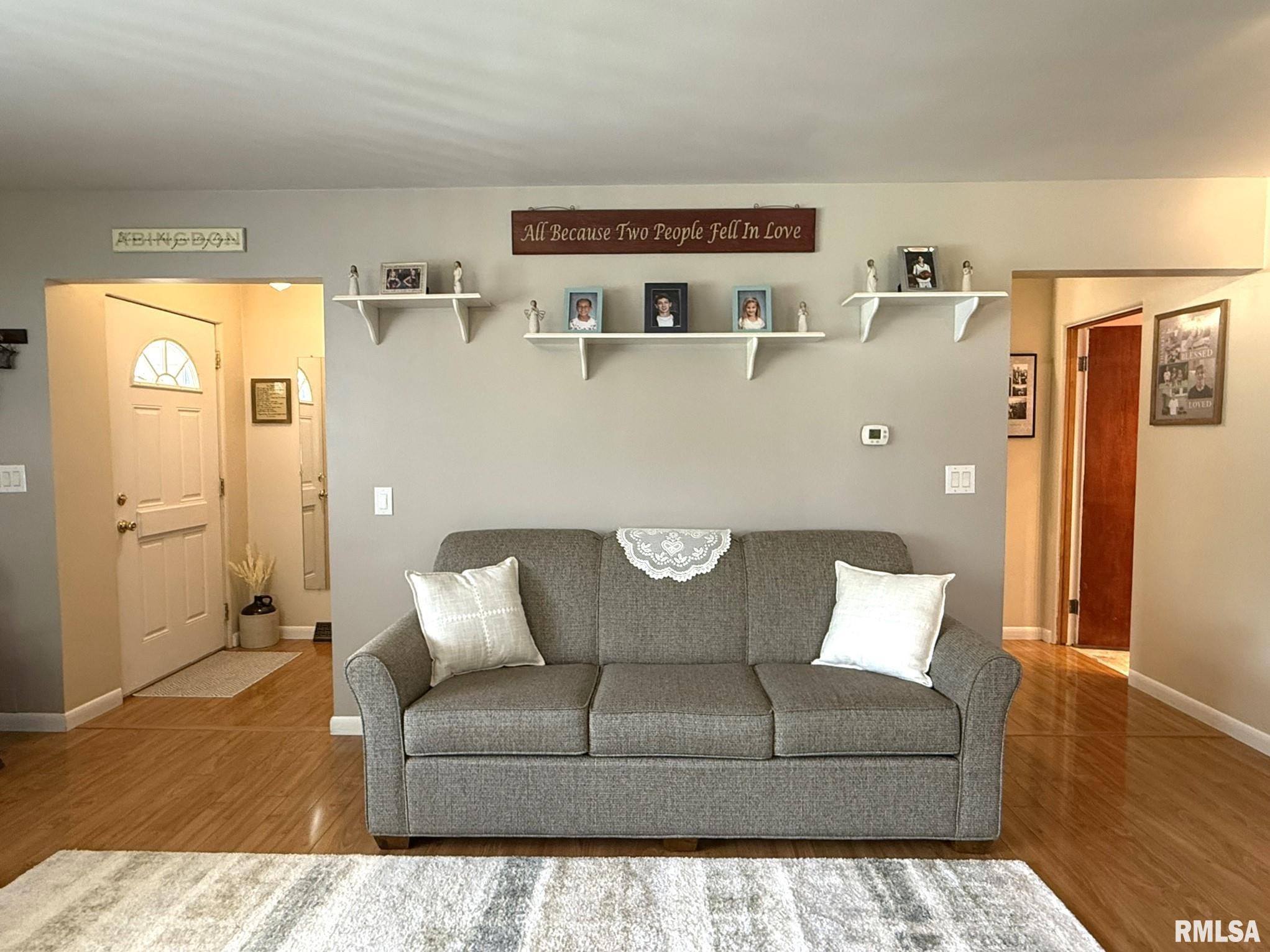 709 W Monmouth Street, Abingdon, Illinois image 25