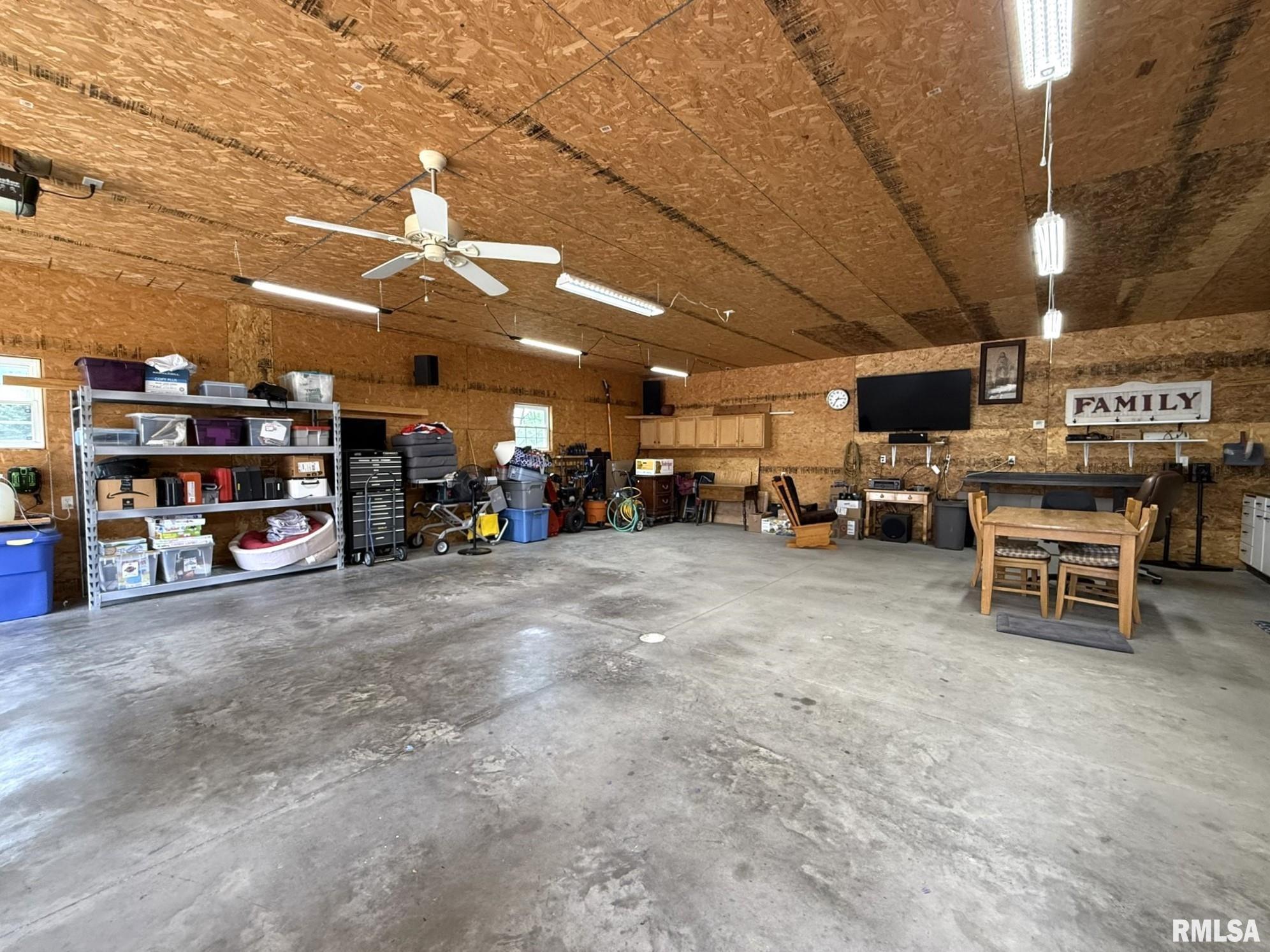 709 W Monmouth Street, Abingdon, Illinois image 12