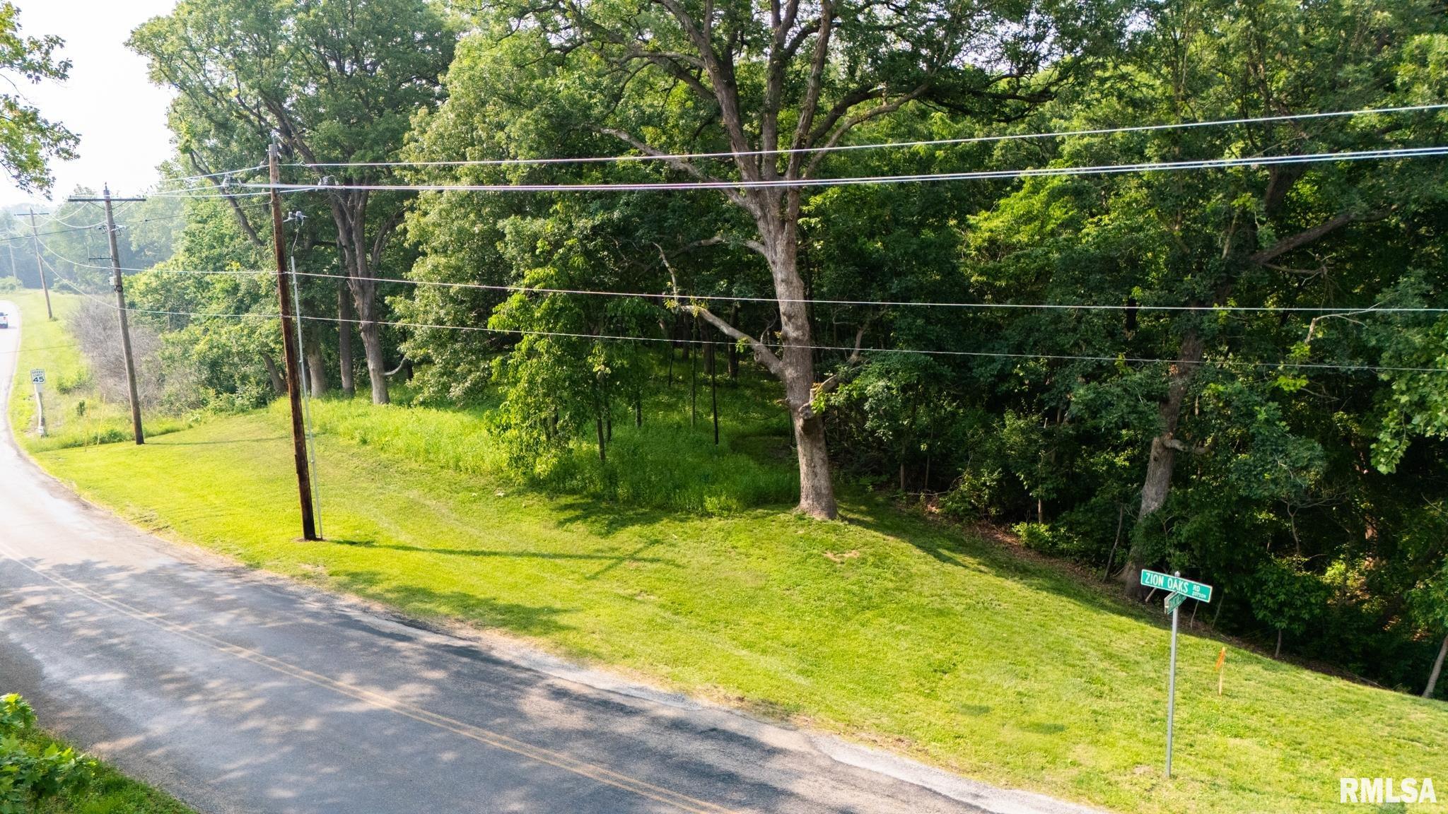 3041 Zion Oaks Road, Pekin, Illinois image 1