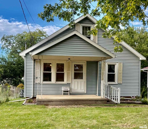 Homes For Sale - 581 Roosevelt Street<br/> Creve Coeur, IL 61610