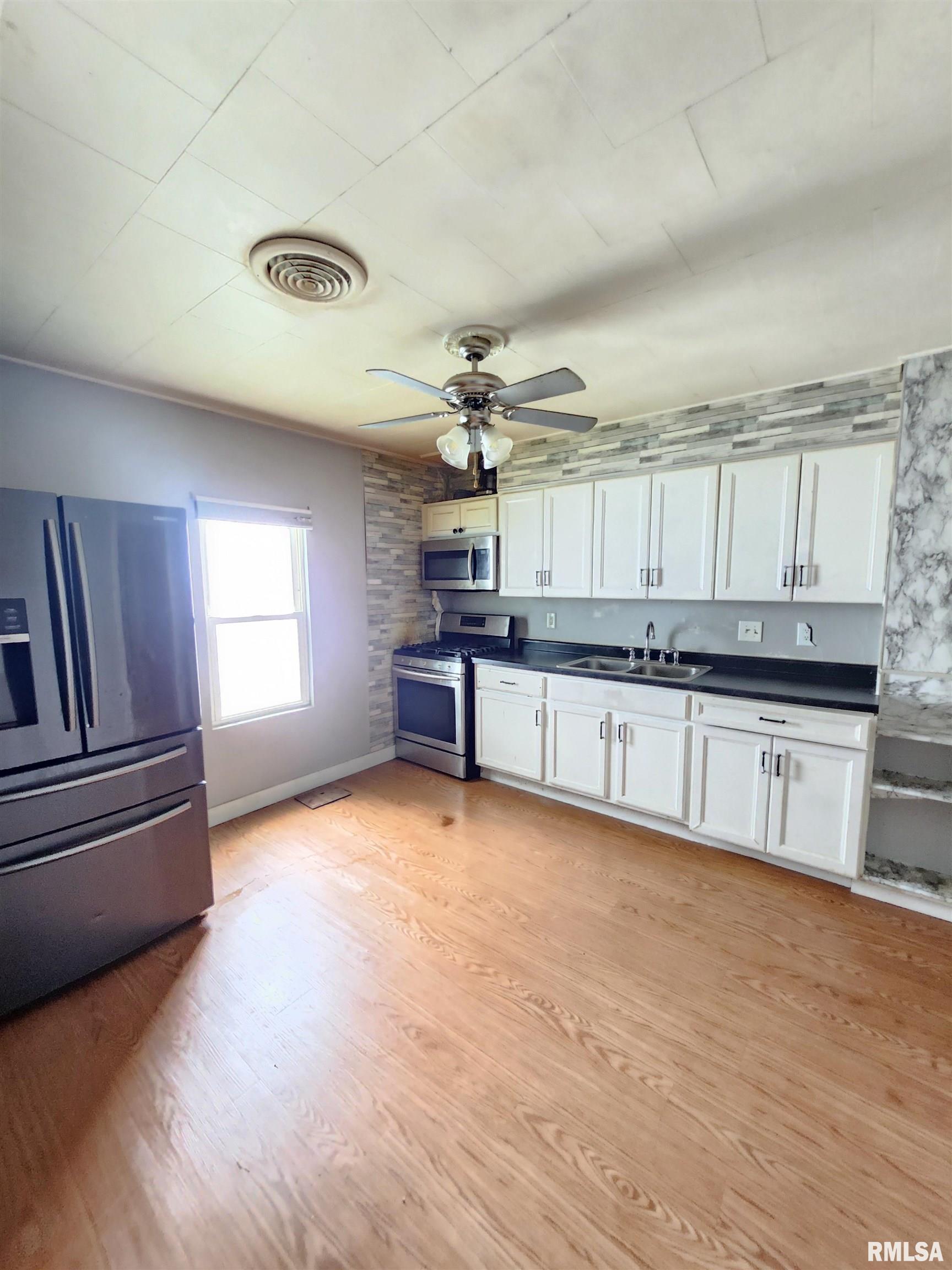 528 N 15th Street, Murphysboro, Illinois image 3