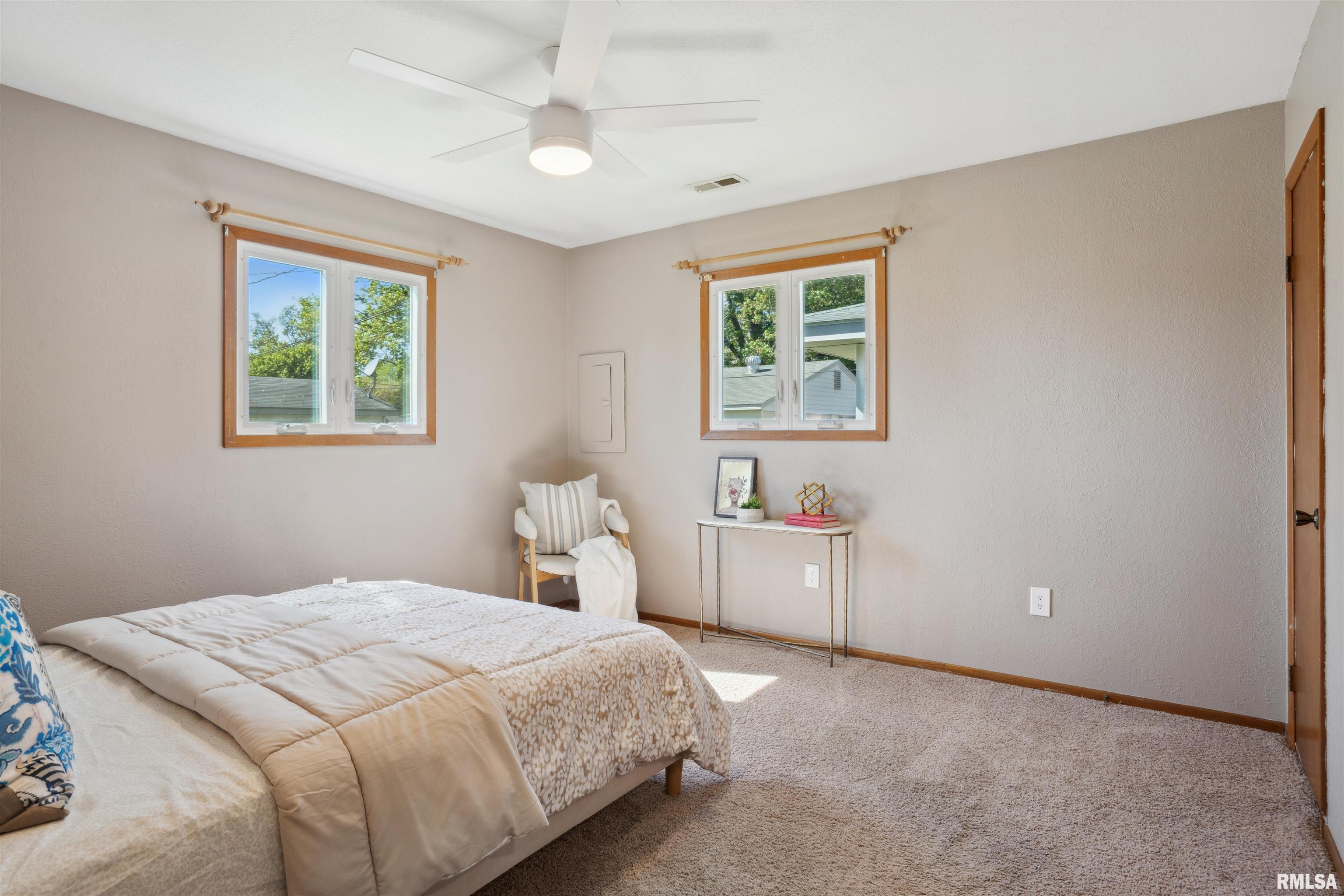 140 W 2nd Street, Coal Valley, Illinois image 9