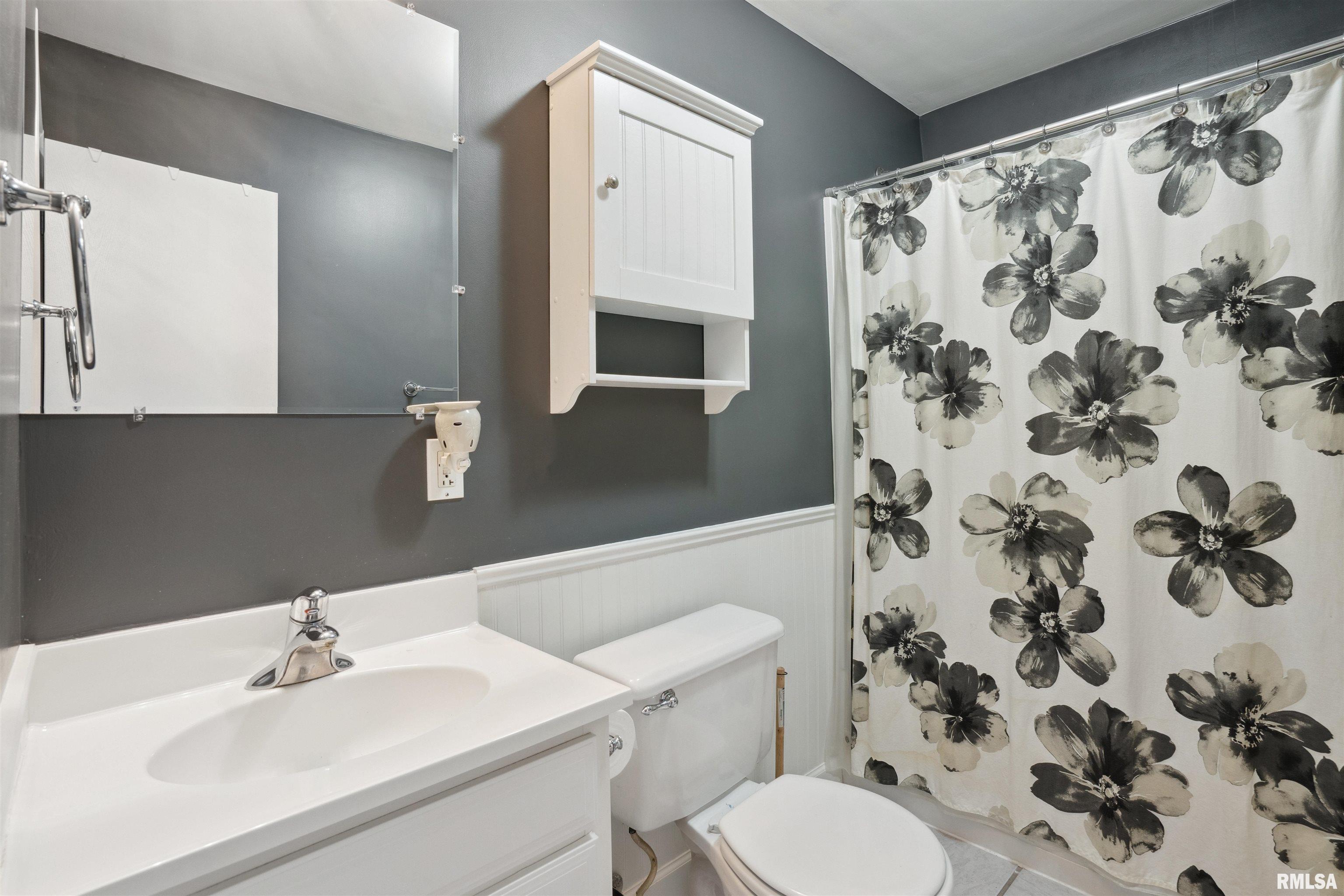 140 W 2nd Street, Coal Valley, Illinois image 3