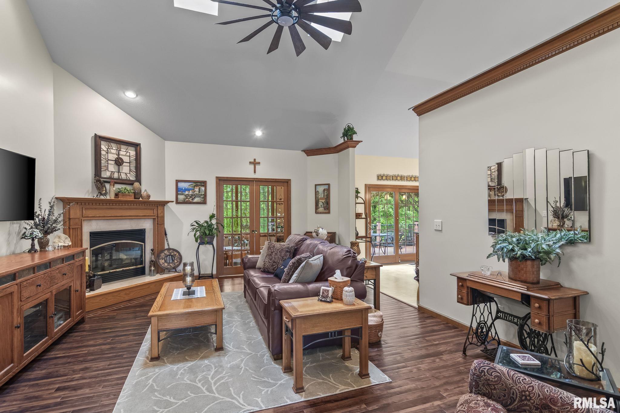 1315 Hawthorne Chase, Sherman, Illinois image 6