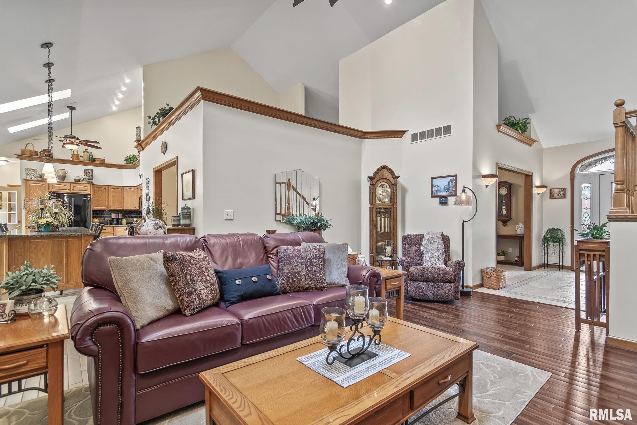 1315 Hawthorne Chase, Sherman, Illinois image 8