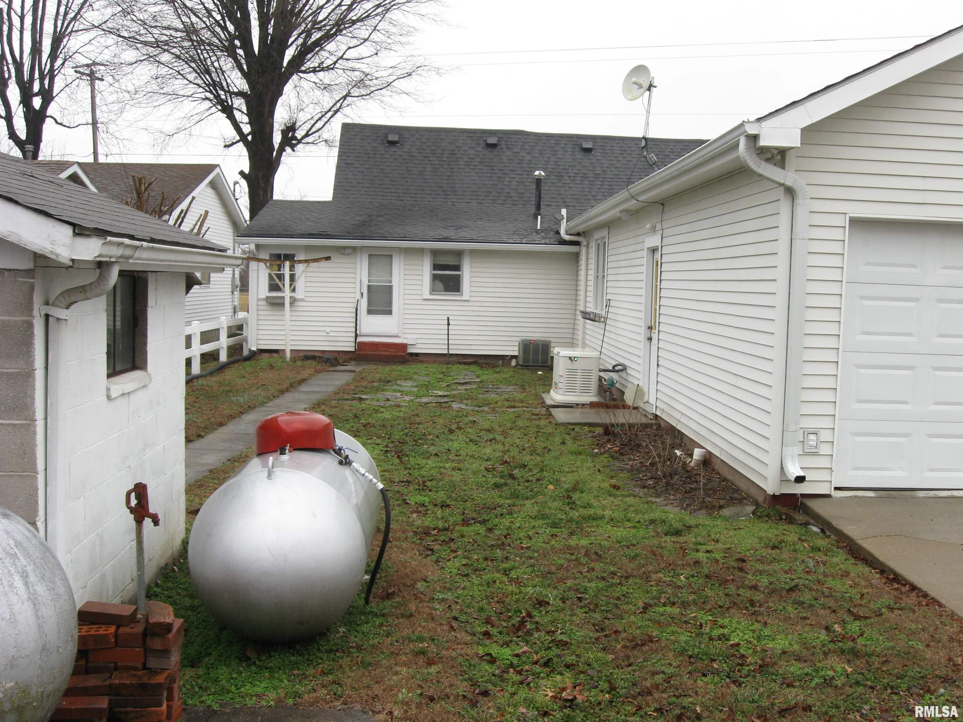 22483 Railroad Street, Olive Branch, Illinois image 32