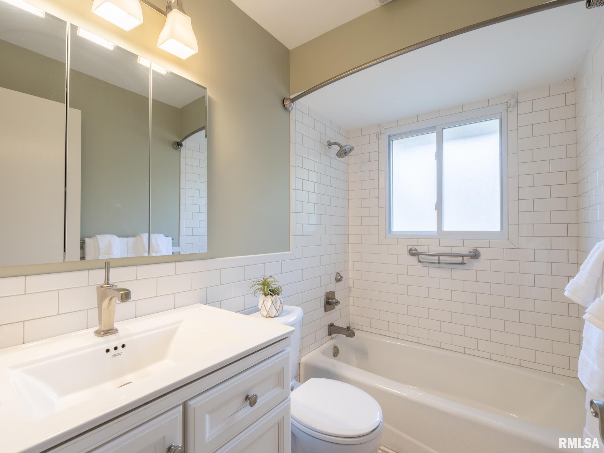 10901 N Sleepy Hollow Road, Peoria, Illinois image 39