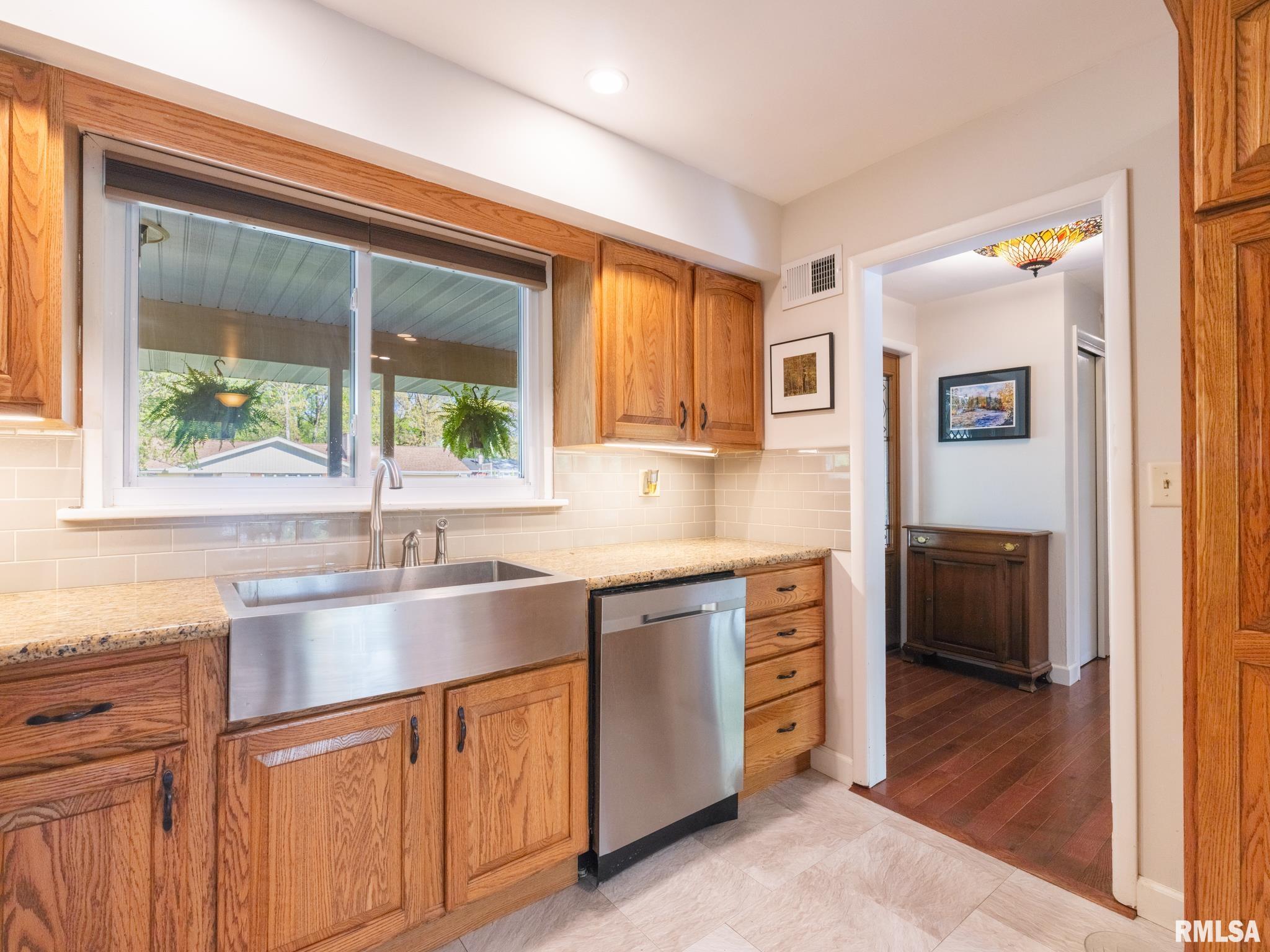 10901 N Sleepy Hollow Road, Peoria, Illinois image 23