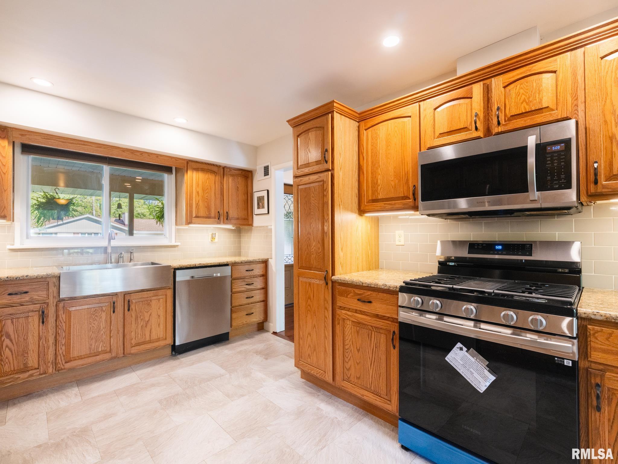 10901 N Sleepy Hollow Road, Peoria, Illinois image 21
