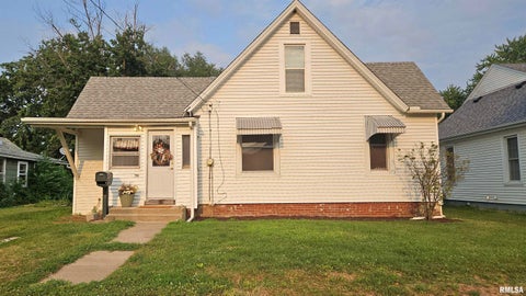 Homes For Sale - 637 S 2nd Avenue<br/> Canton, IL 61520