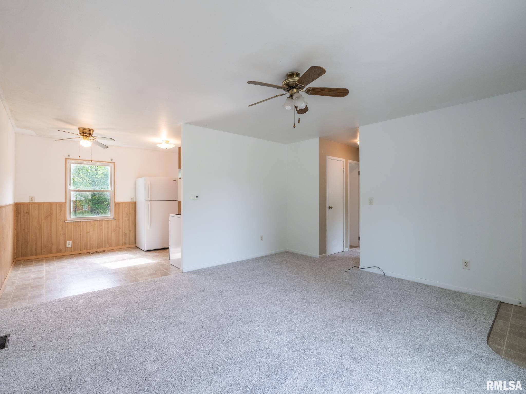 1703 Memorial Drive, Pekin, Illinois image 13
