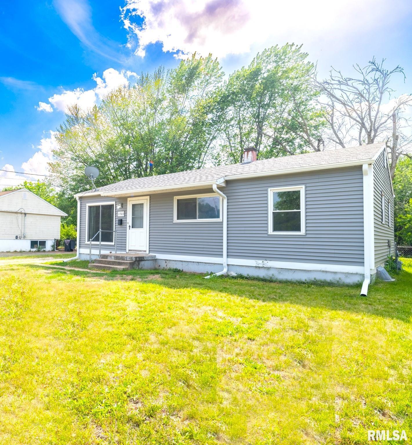 1703 Memorial Drive, Pekin, Illinois image 5