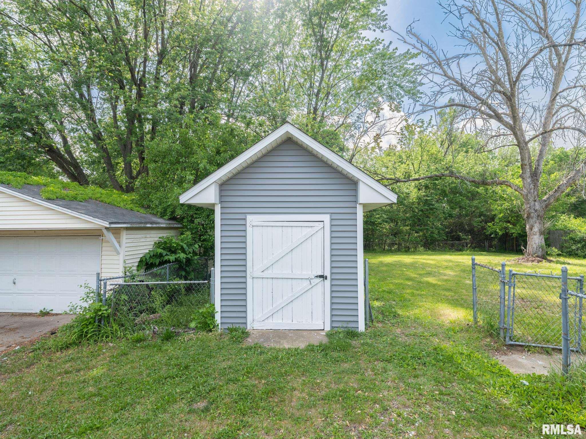 1703 Memorial Drive, Pekin, Illinois image 37