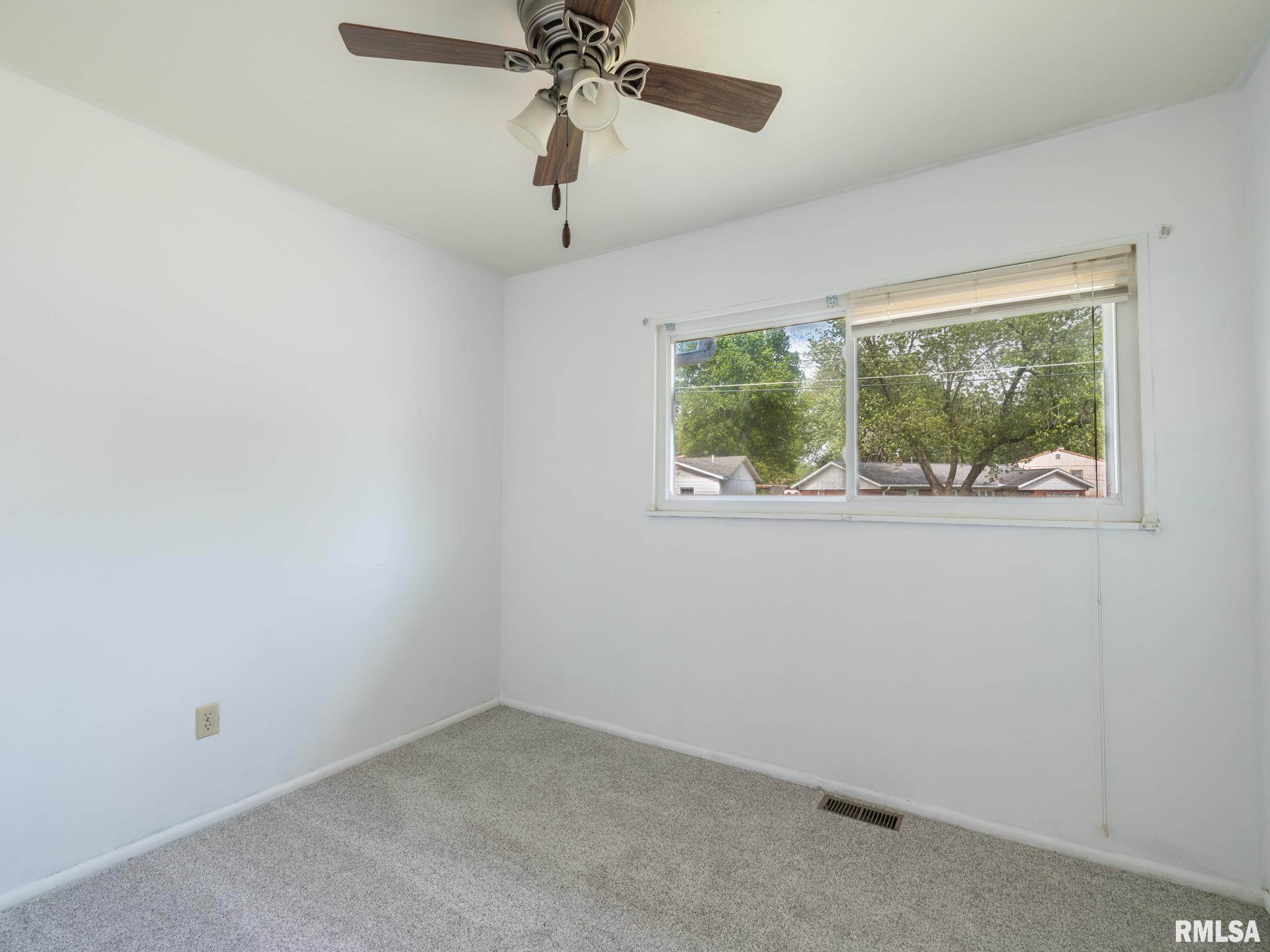 1703 Memorial Drive, Pekin, Illinois image 29