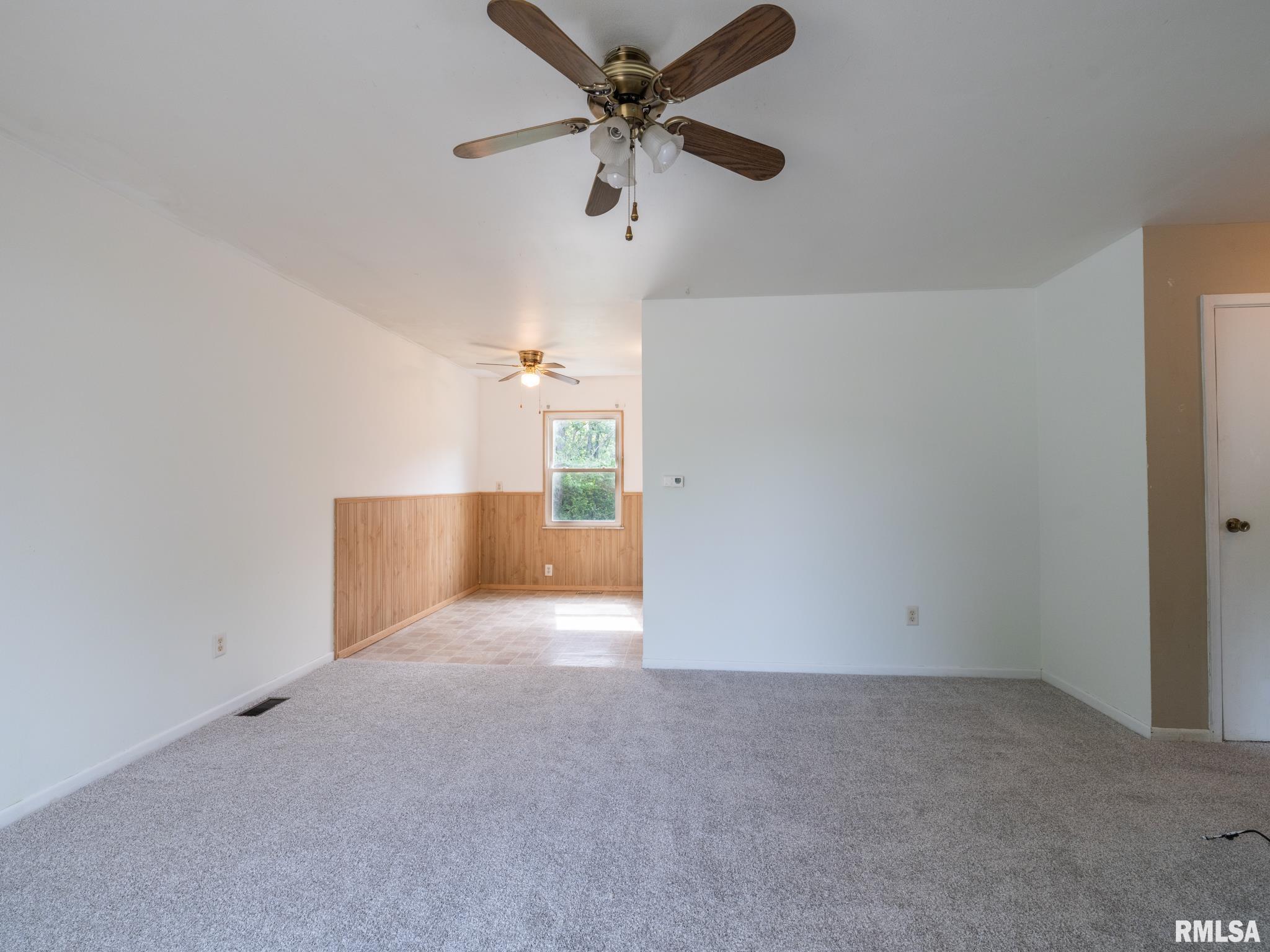 1703 Memorial Drive, Pekin, Illinois image 10