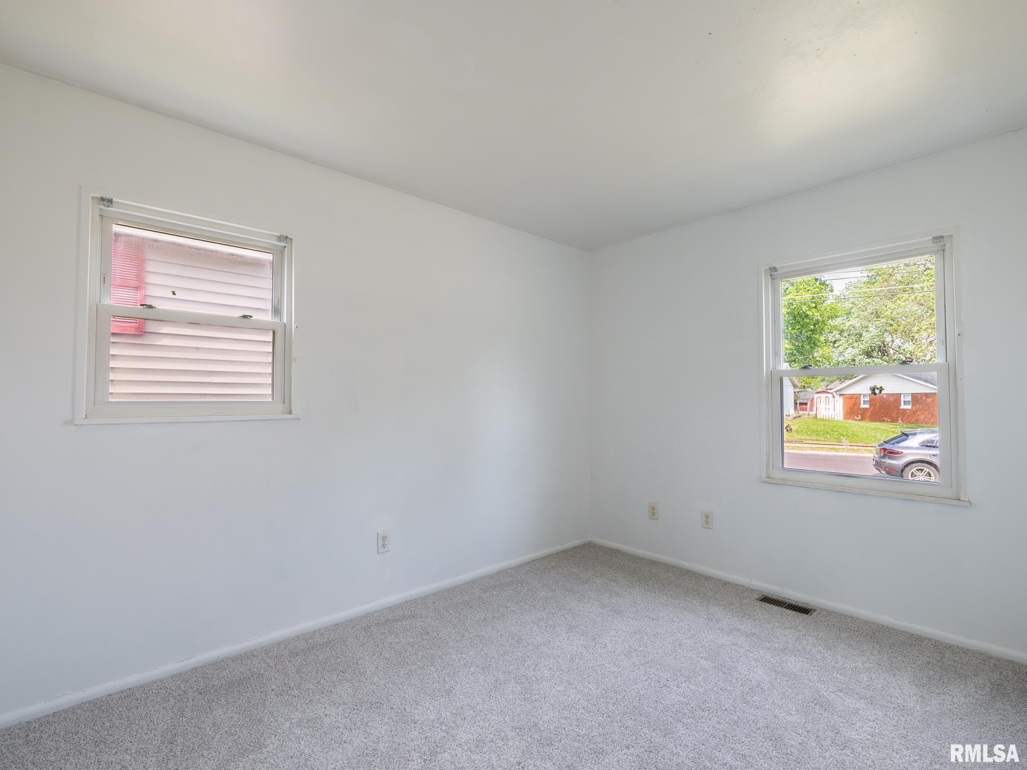 1703 Memorial Drive, Pekin, Illinois image 23