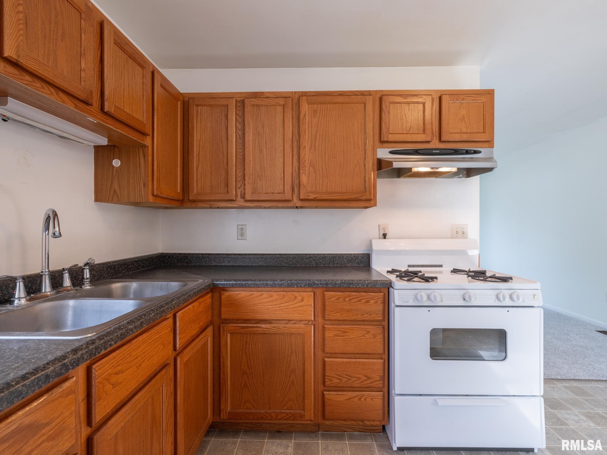 1703 Memorial Drive, Pekin, Illinois image 15