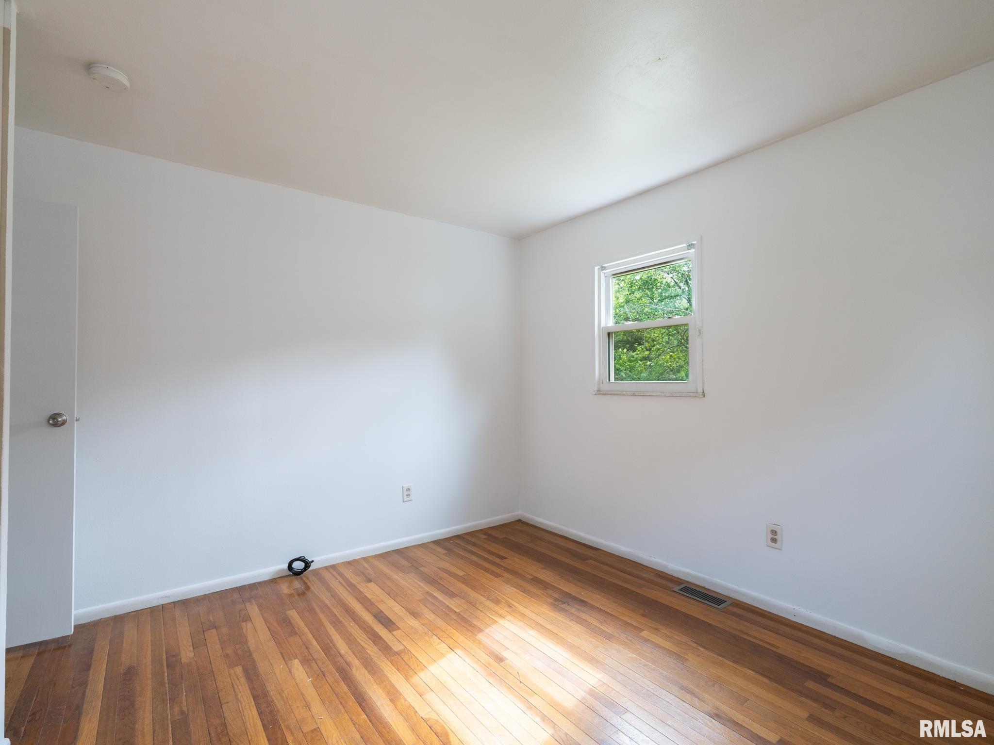 1703 Memorial Drive, Pekin, Illinois image 27