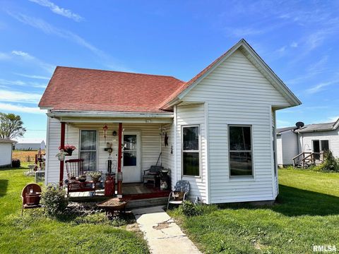 Homes For Sale - 617 Railroad Street<br/> Morgan County, Chapin, IL 62628