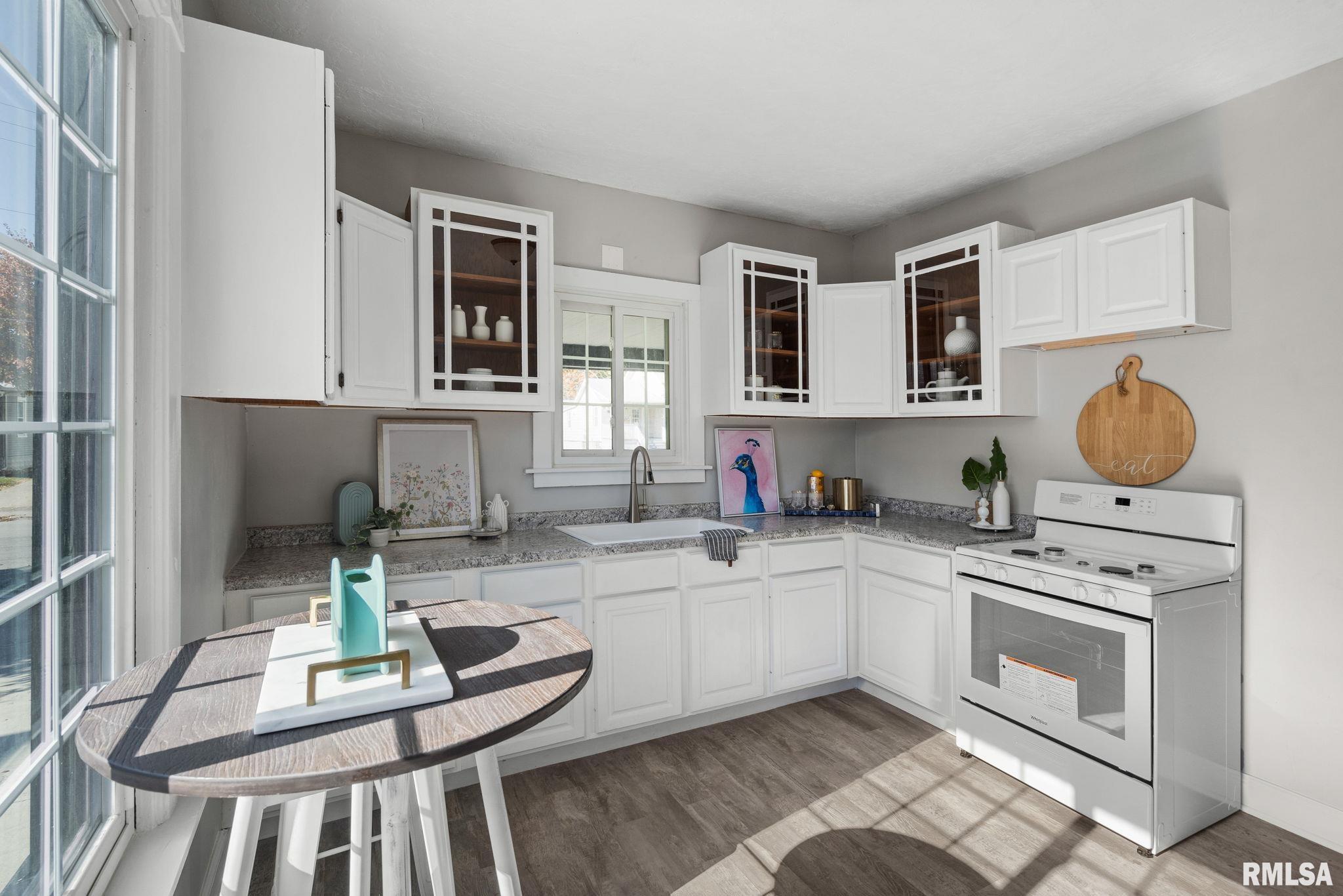 2129 Washington Street, Davenport, Iowa image 3