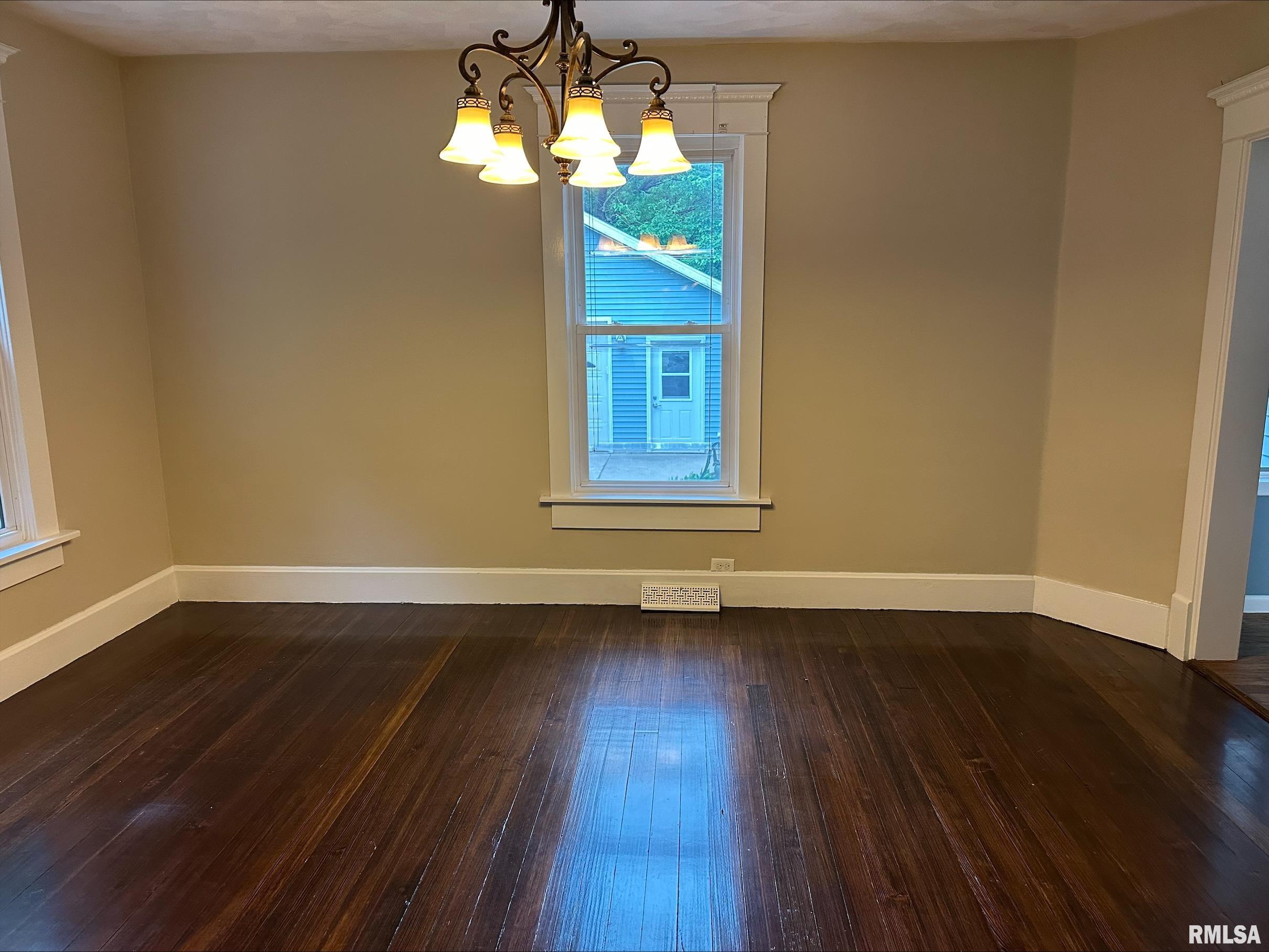 322 E Vernon Street, Farmington, Illinois image 11