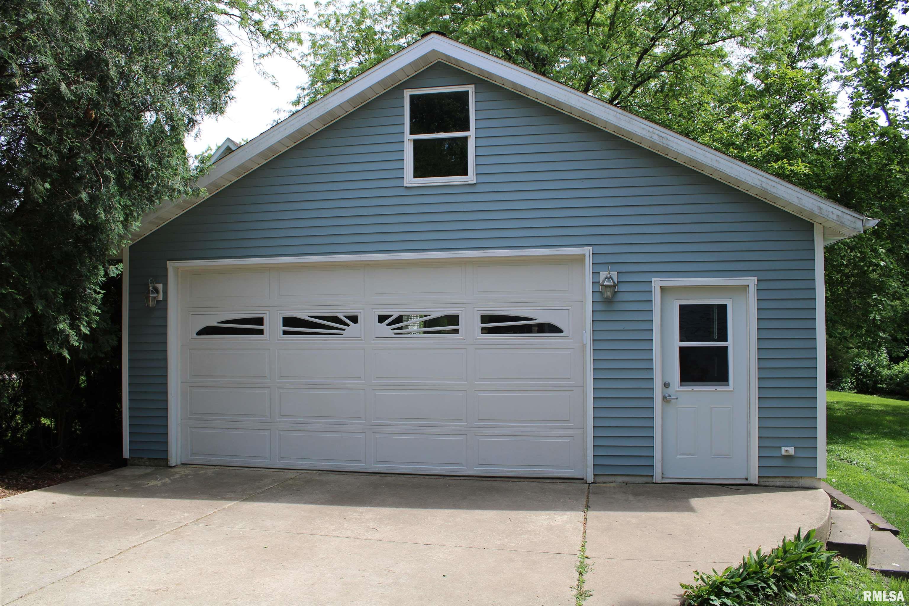 322 E Vernon Street, Farmington, Illinois image 3