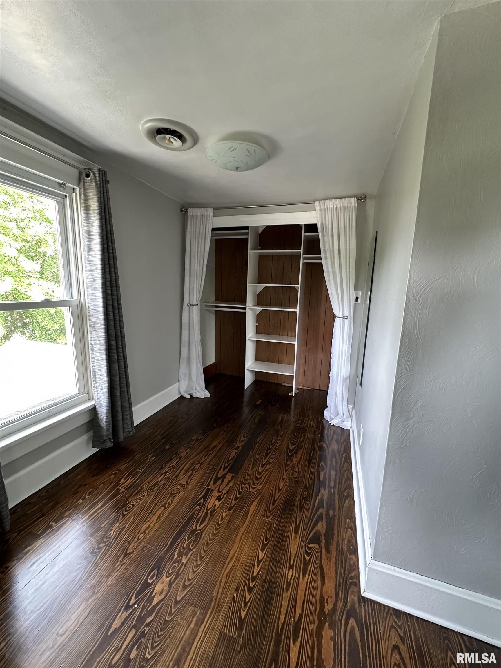 322 E Vernon Street, Farmington, Illinois image 17