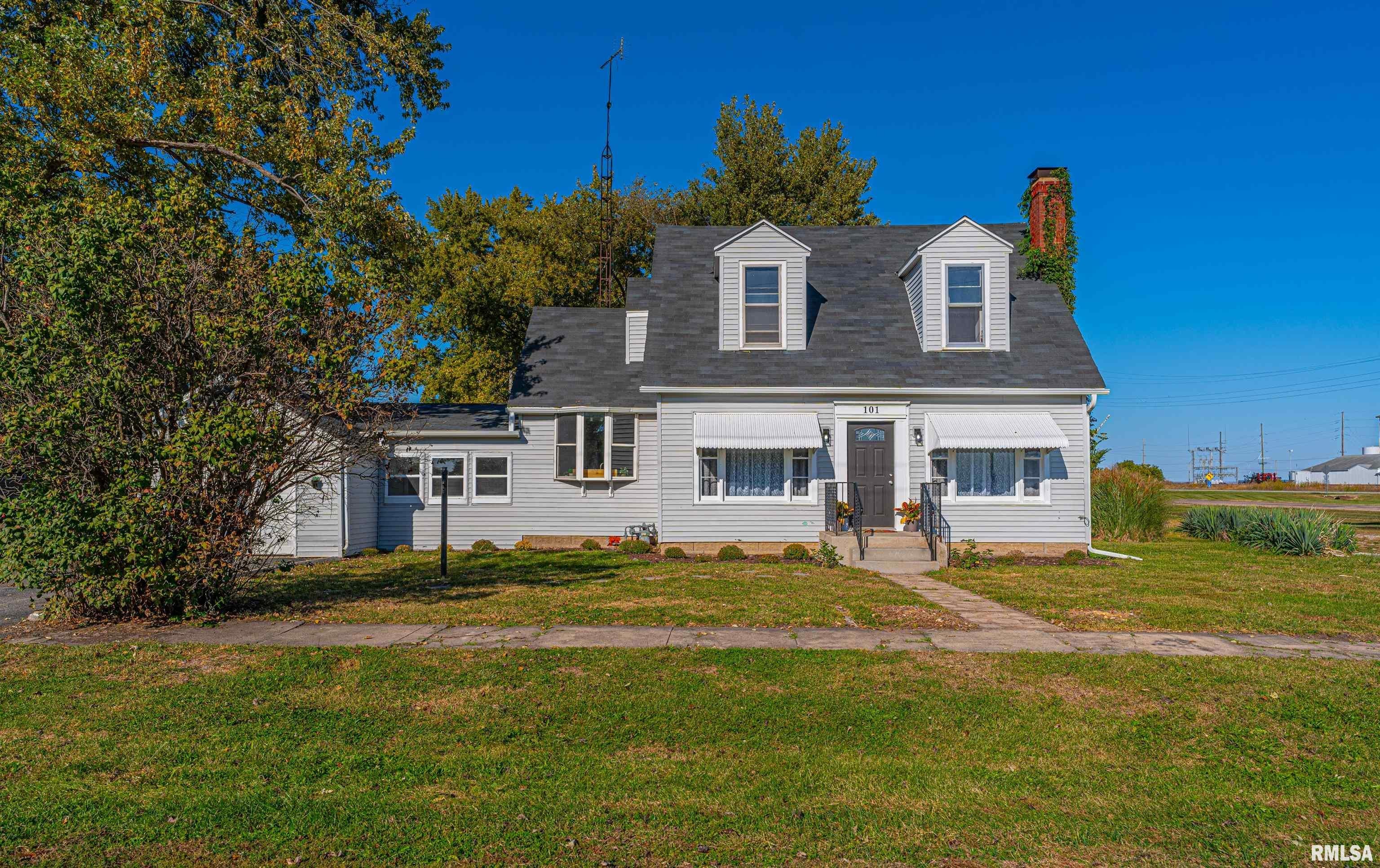 101 W OAK Street