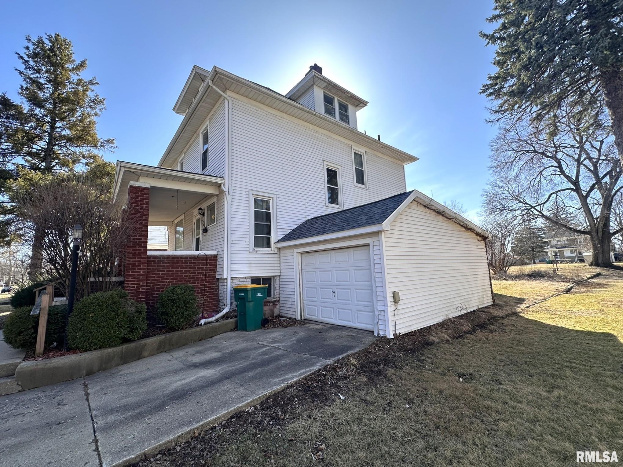 1232 N Cherry Street, Galesburg, Illinois image 3