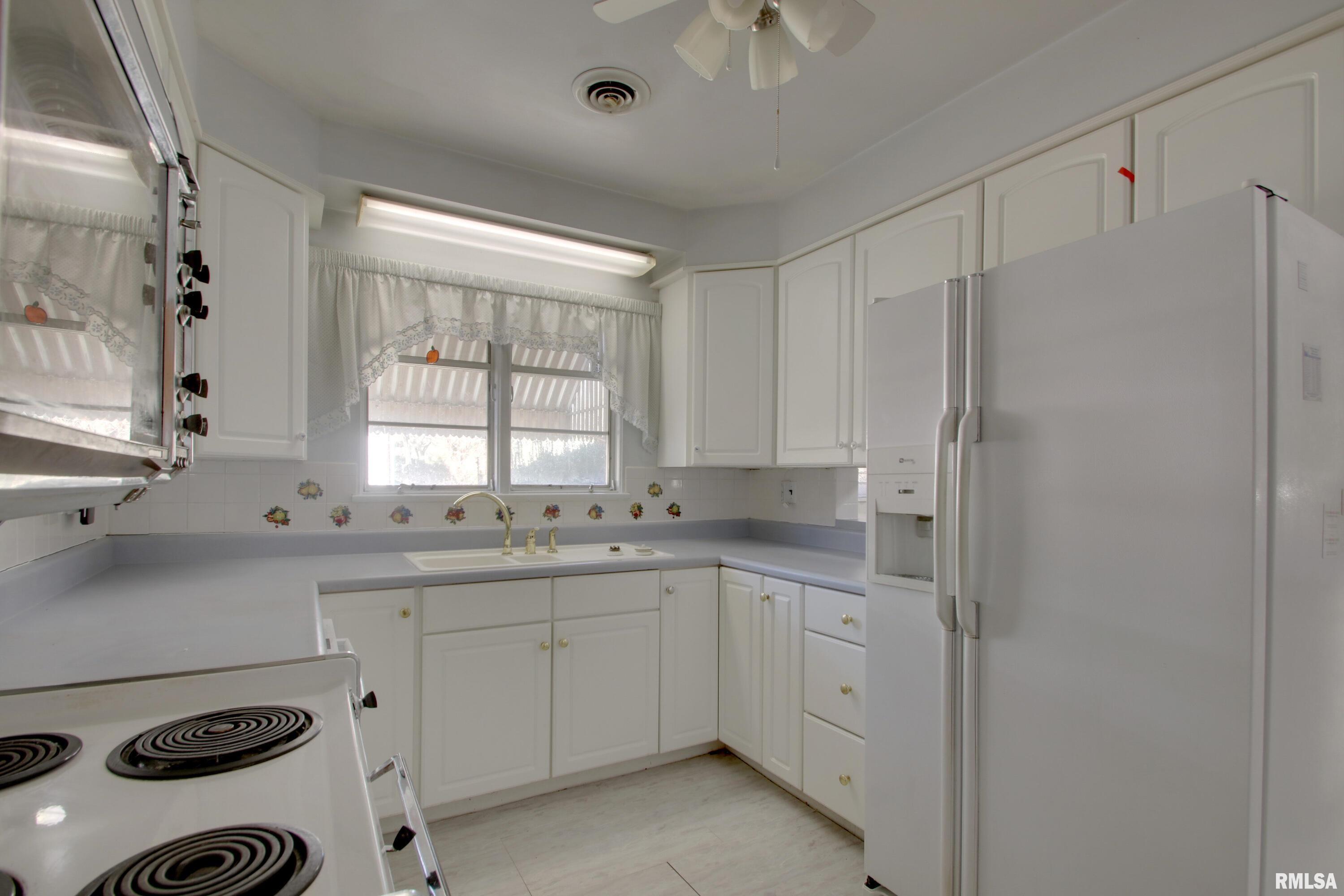 2425 Kentucky Road, Quincy, Illinois image 11
