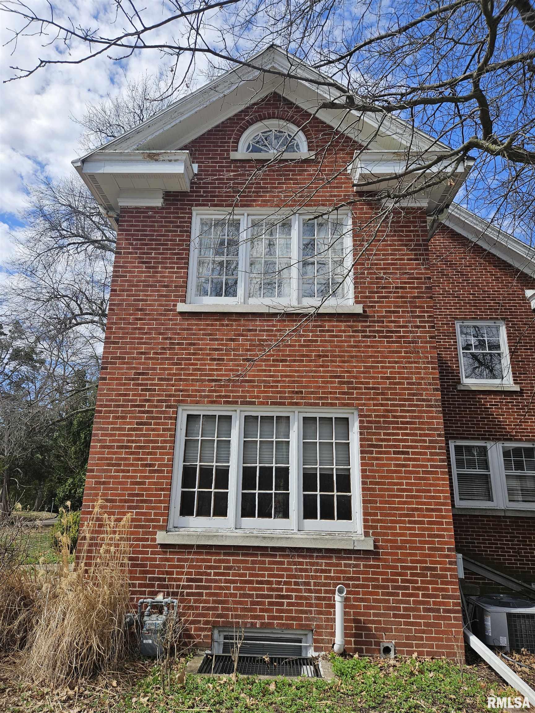 237 Park Lane Drive, Galesburg, Illinois image 6