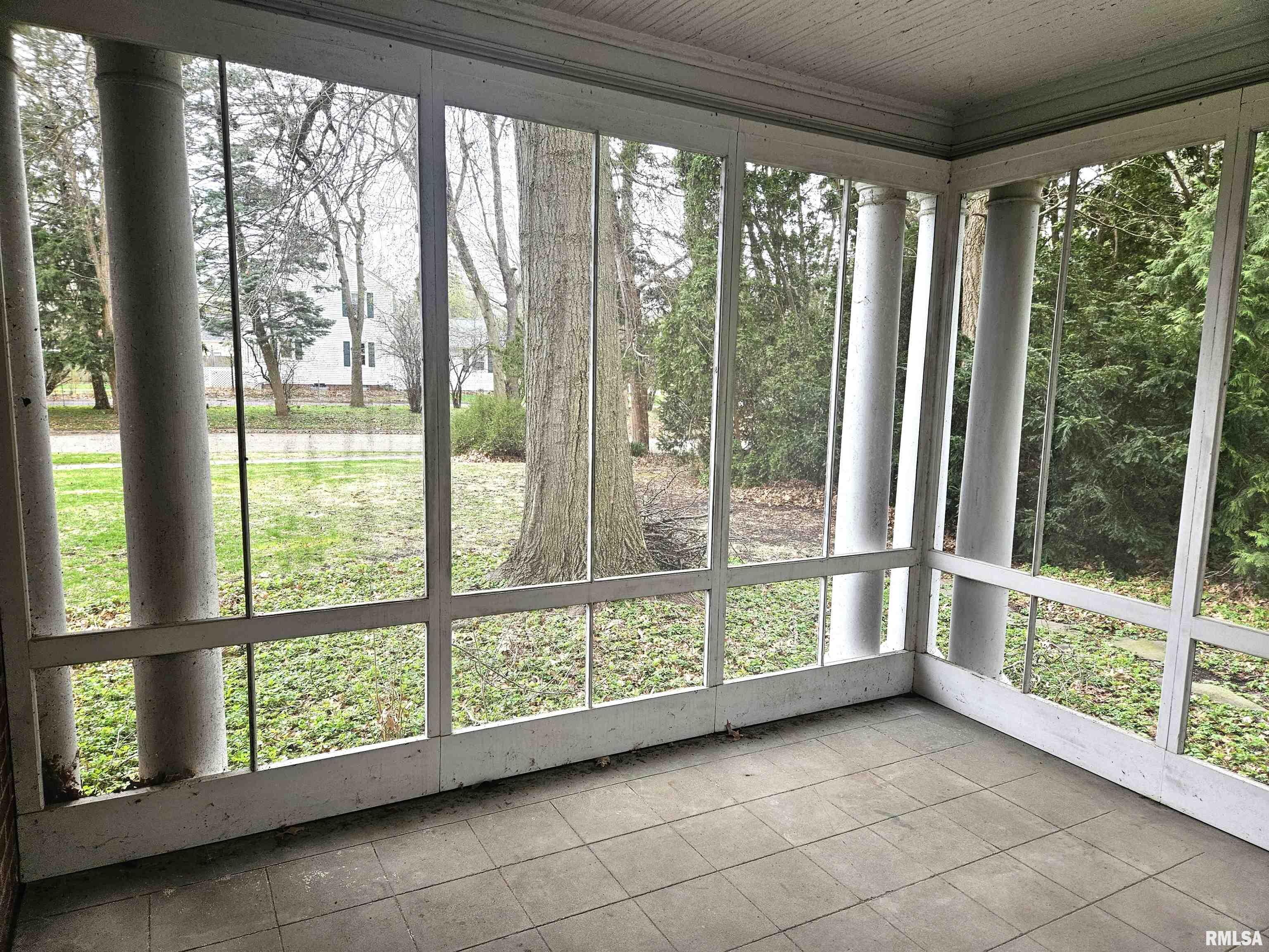 237 Park Lane Drive, Galesburg, Illinois image 16