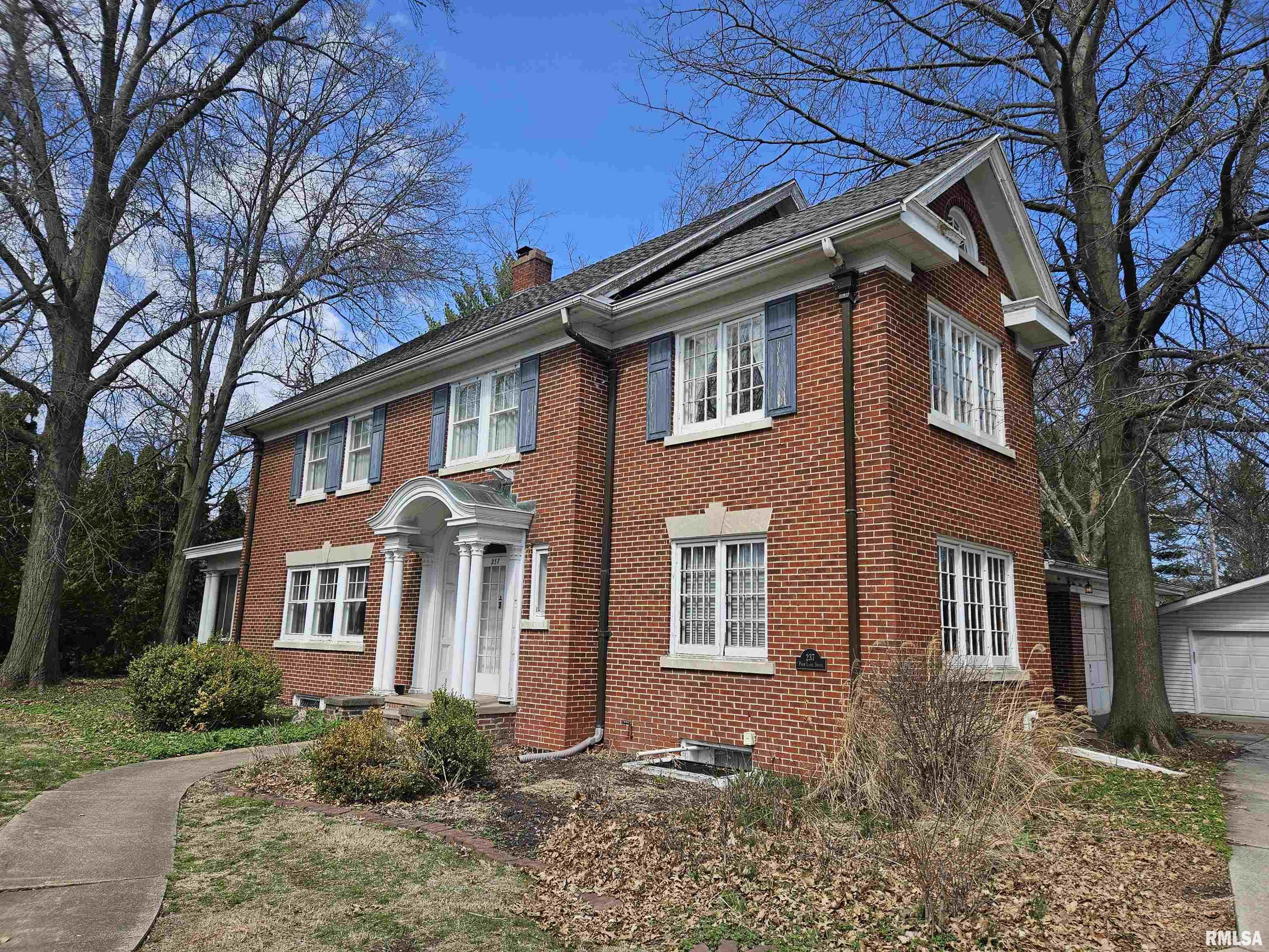237 Park Lane Drive, Galesburg, Illinois image 2