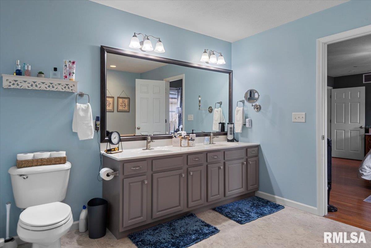 360 Turtle Dove Drive, Sherman, Illinois image 33