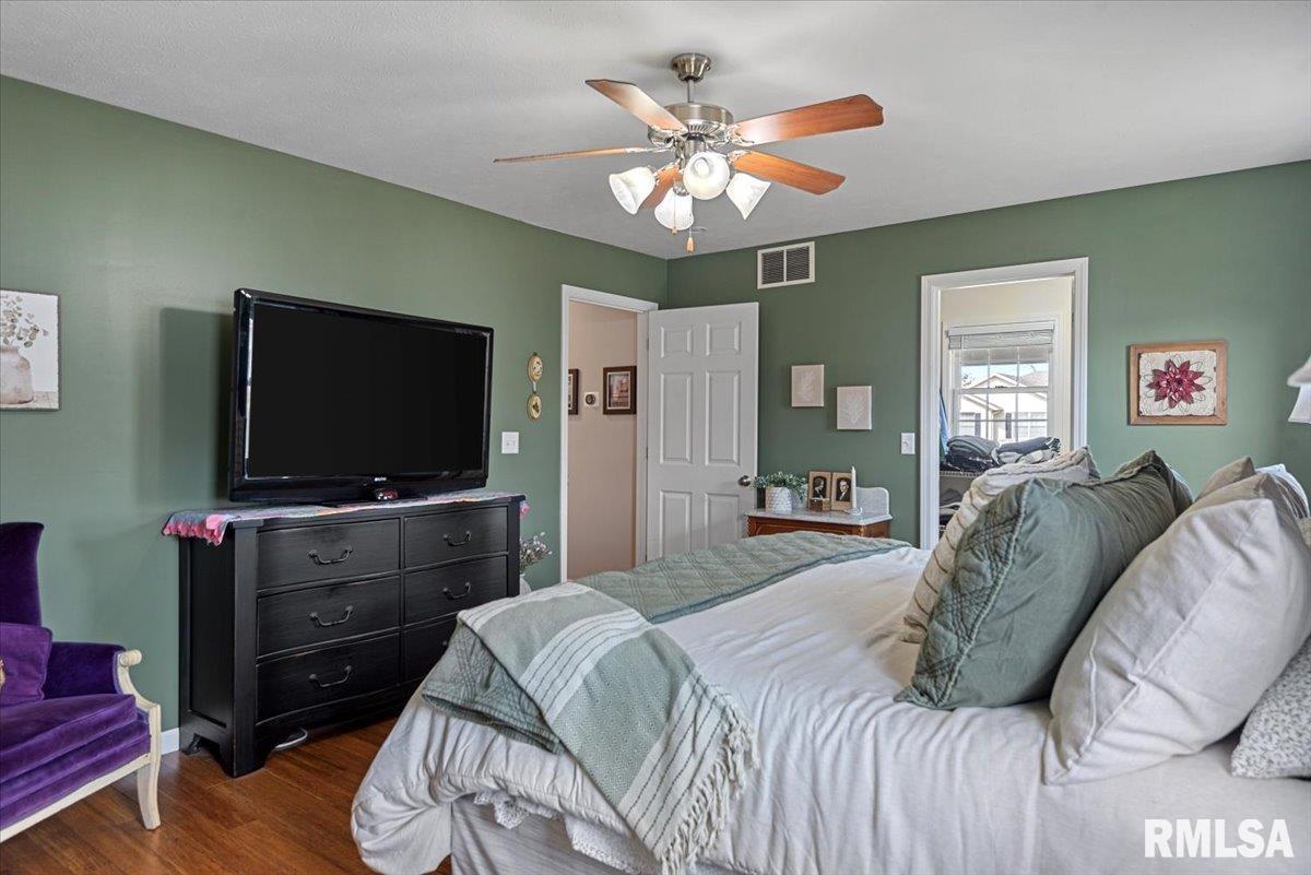 360 Turtle Dove Drive, Sherman, Illinois image 30