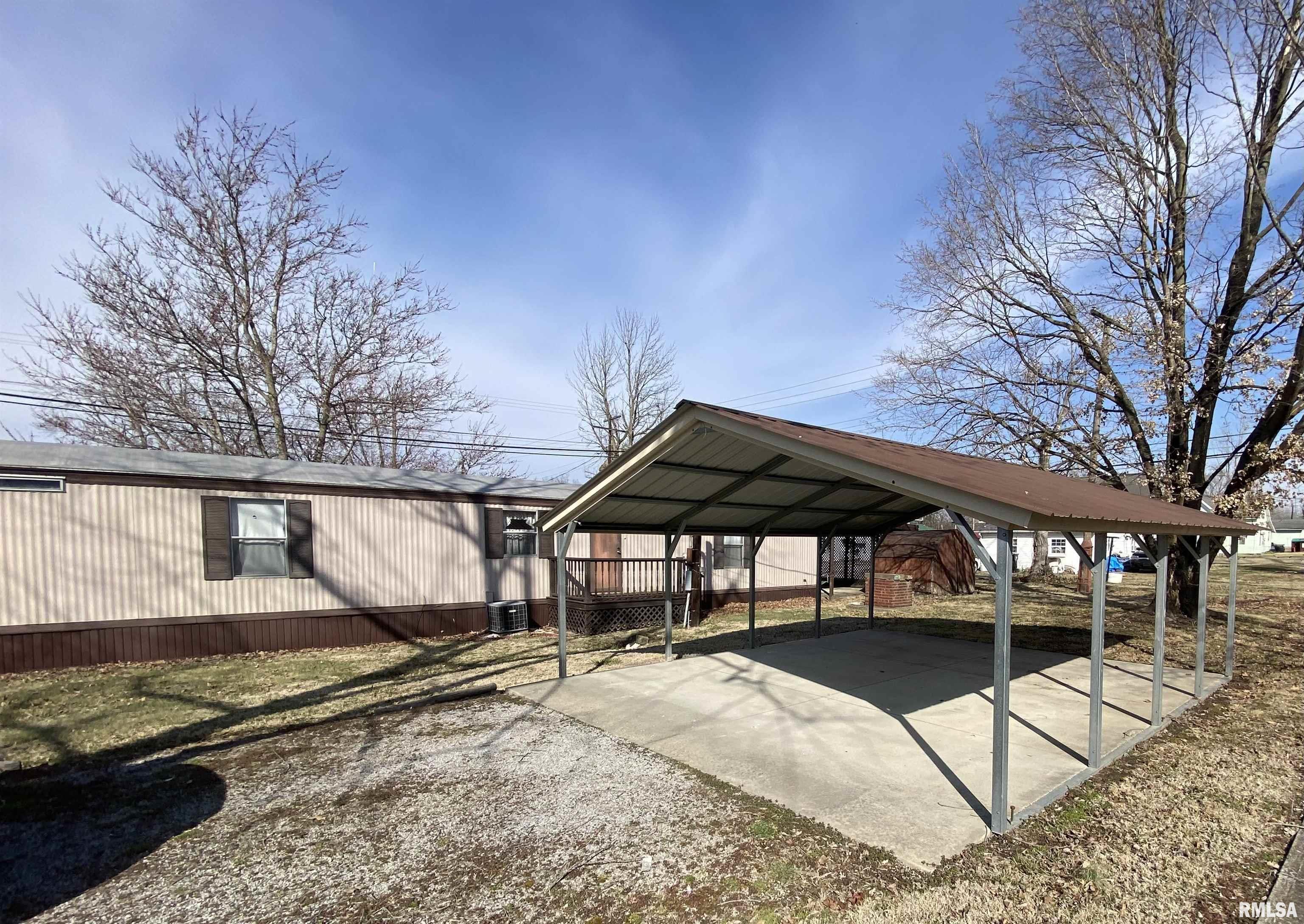 832 Dewey Street, Eldorado, Illinois image 4
